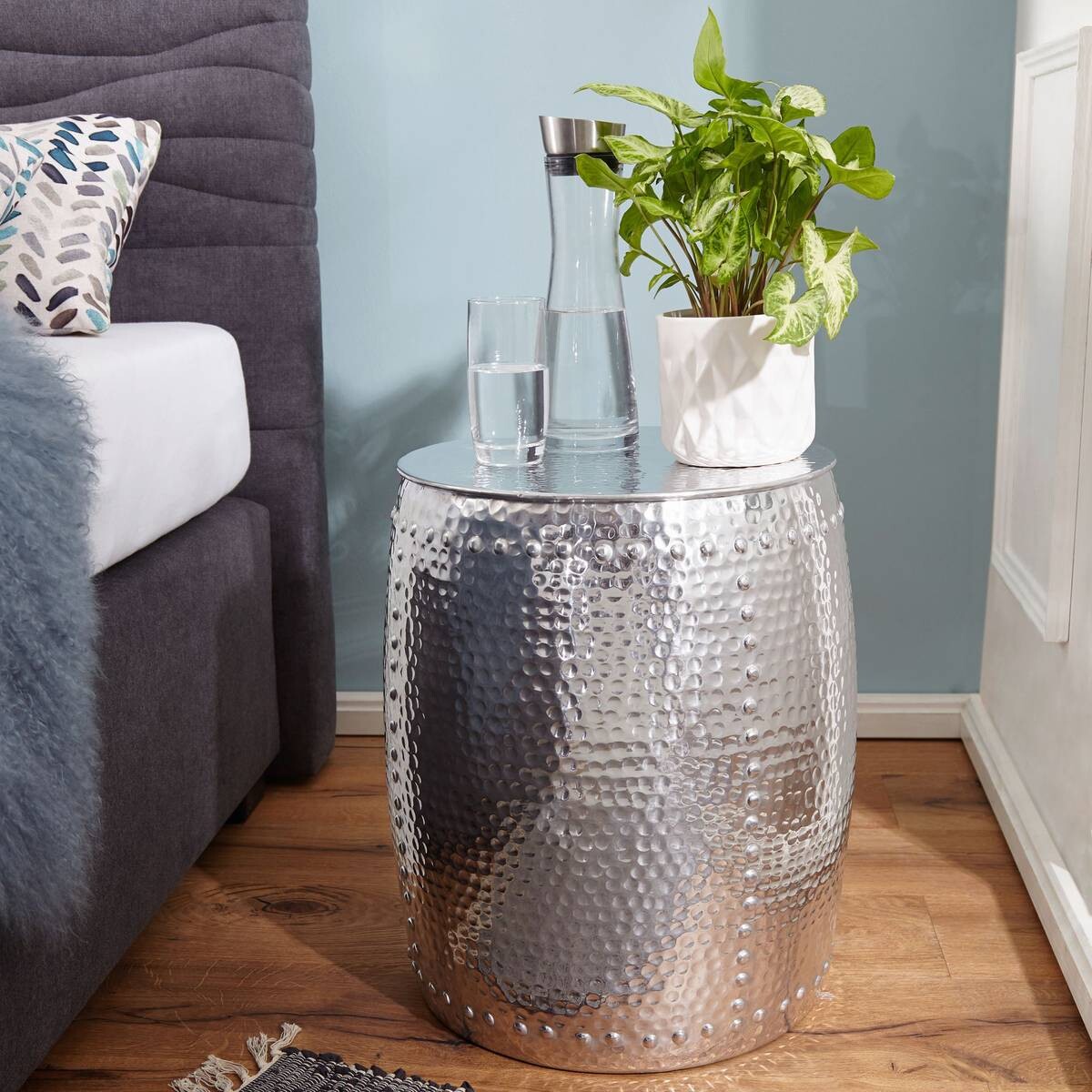 Beistelltisch silber Aluminium B/H/T: ca. 42x49x42 cm