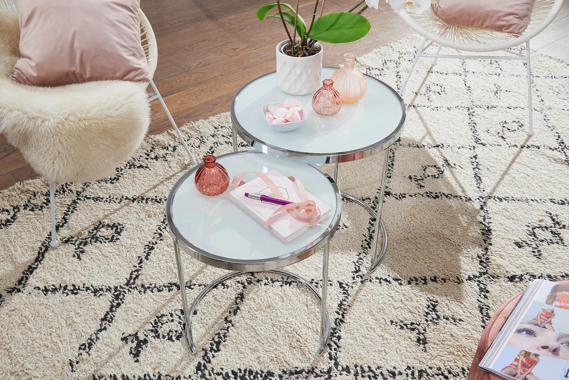 Beistelltisch 2er-Set. weiß silber verchromt Glas Metall B/H/T: ca. 50x50x50 cm