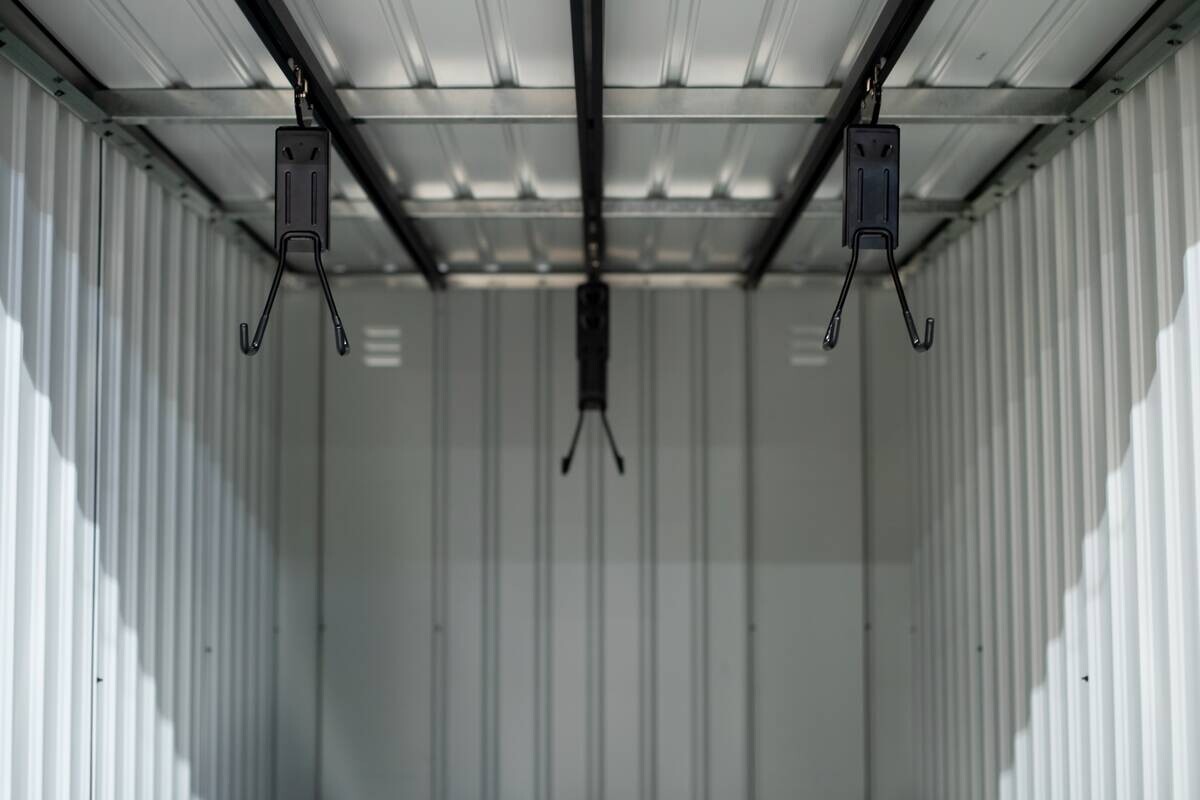 Westmann Fahrradgarage Velos schwarz B/H/L: ca. 133x151x222 cm