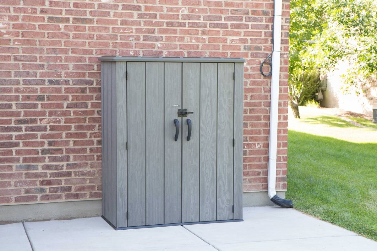 Lifetime Geräteschrank grau Kunststoff B/H/L: ca. 136x172x70 cm