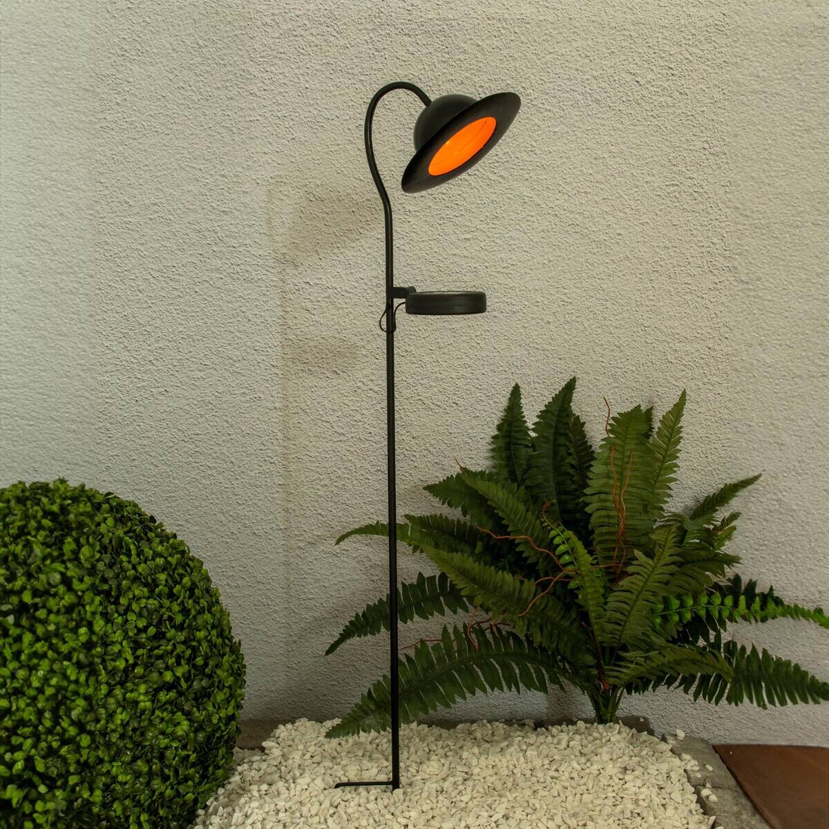 LED-Solarleuchte 4136322 schwarz Metall B/H/T: ca. 17x86x15 cm