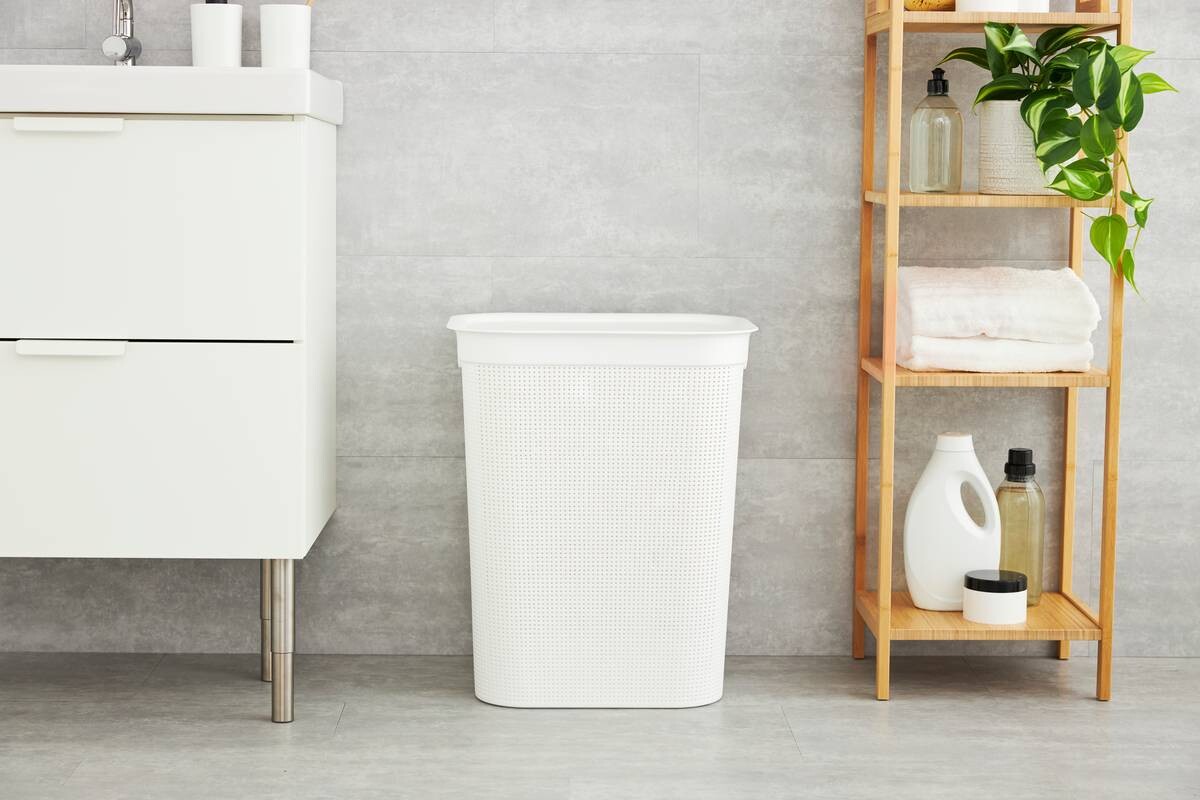 Rotho Wäschebox weiß B/H/L: ca. 34x52,9x43,1 cm