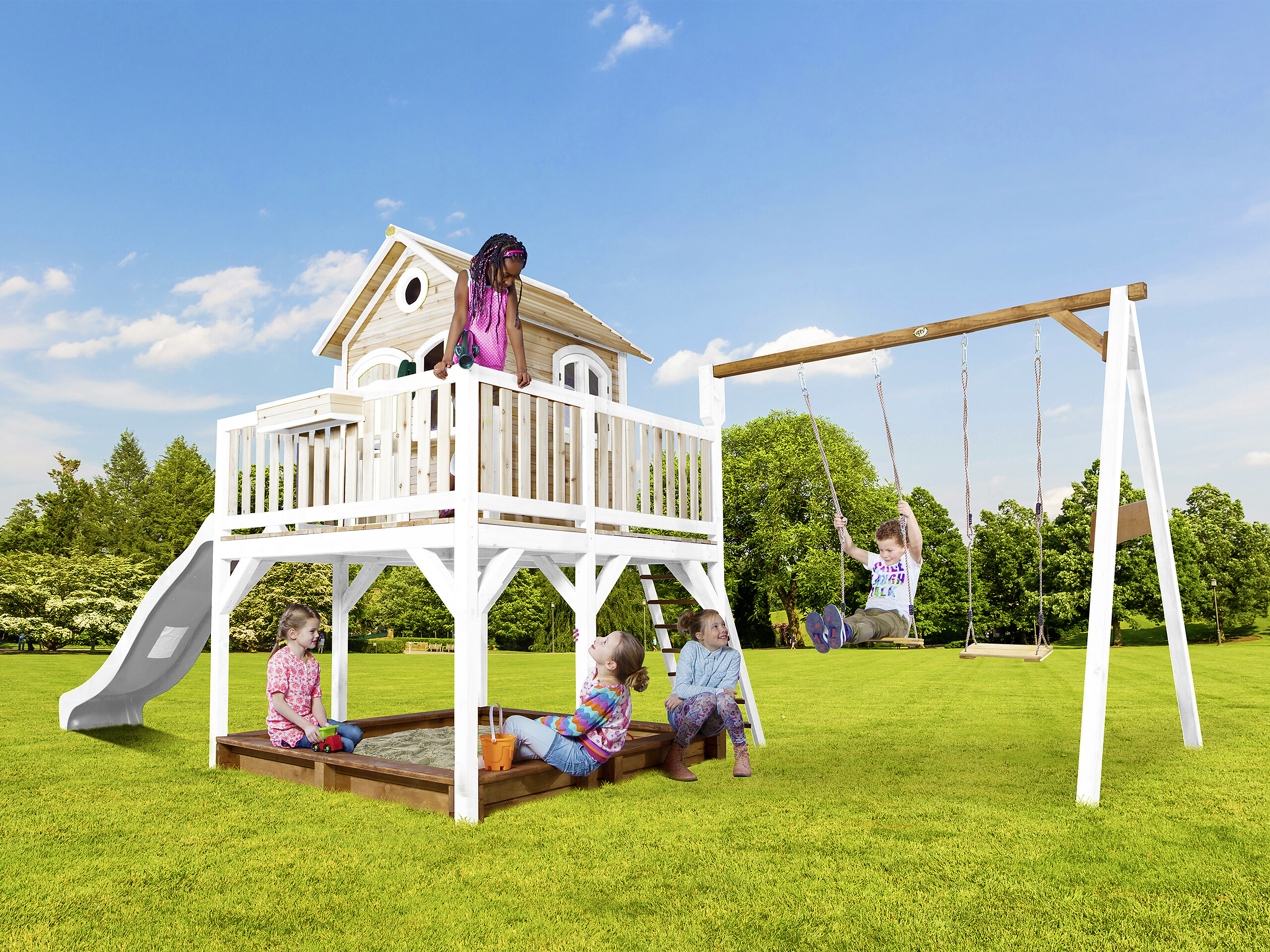 AXI Spielhaus Liam braun B/H/L: ca. 613x291x277 cm