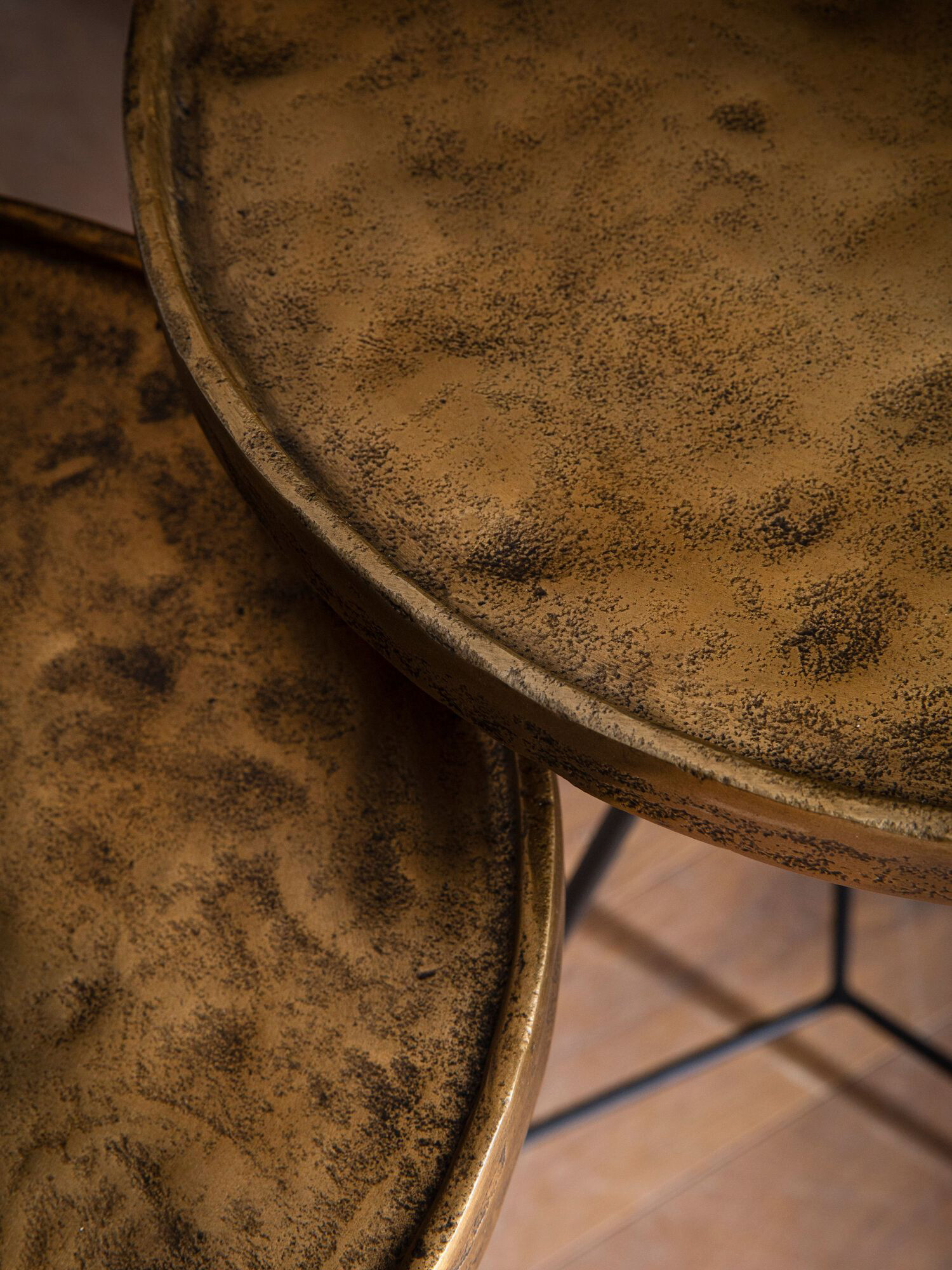 Beistelltisch 2er Set gold dunkel Optik Aluminium B/H/T: ca. 38x63x38 cm