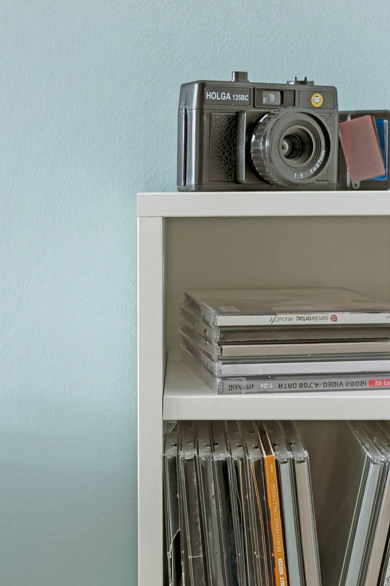 CD Regal weiß B/H/T: ca. 21x90x20 cm