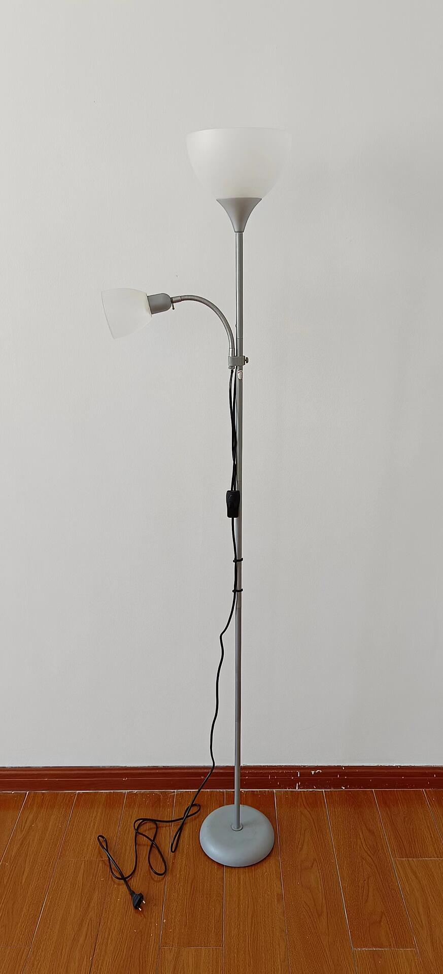 Sensation Deckenfluter Biro Promo silber weiß Metall Kunststoff H: ca. 180 cm E27 2 Brennstellen