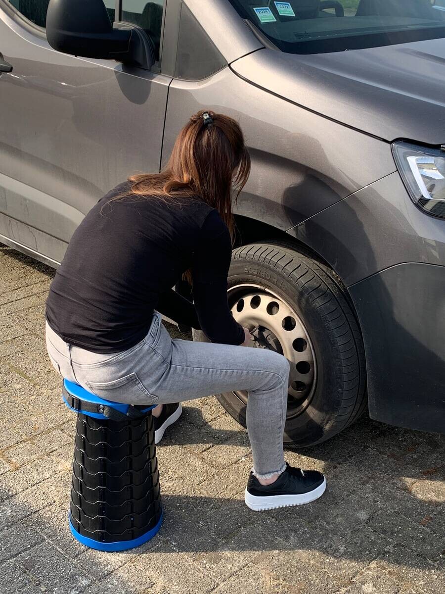 Hocker schwarz Kunststoff H/D: ca. 45x26 cm