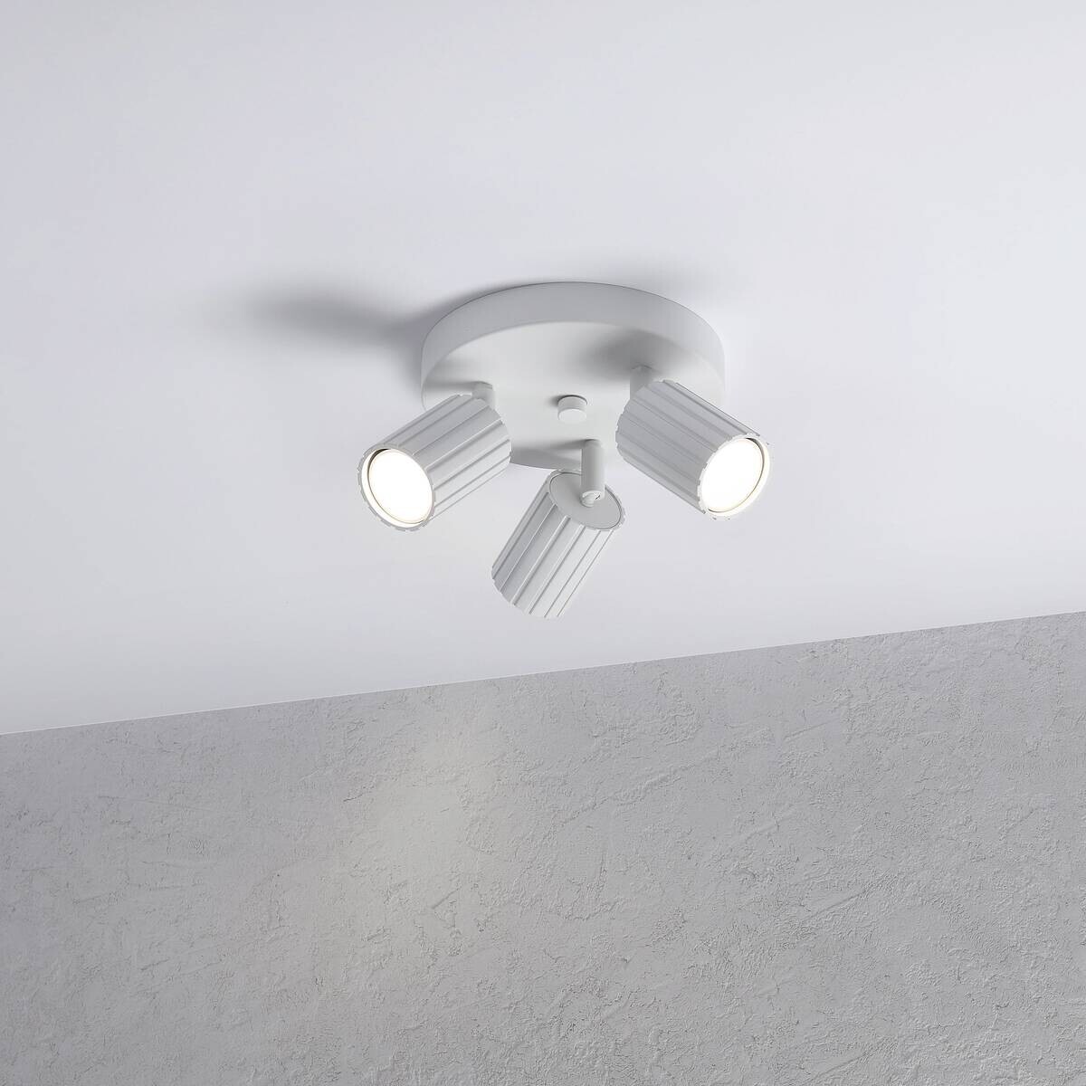 Lamkur Strahler Prisma weiß Stahl B/H/L: ca. 18x19,5x18 cm 3 Brennstellen