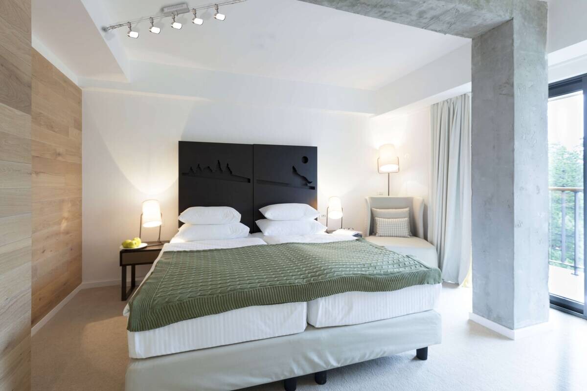 Näve Leuchten LED-Leuchten 1250742 stahlfarbig Metall Kunststoff B/H/T: ca. 9x4,7x22 cm 5 Brennstellen