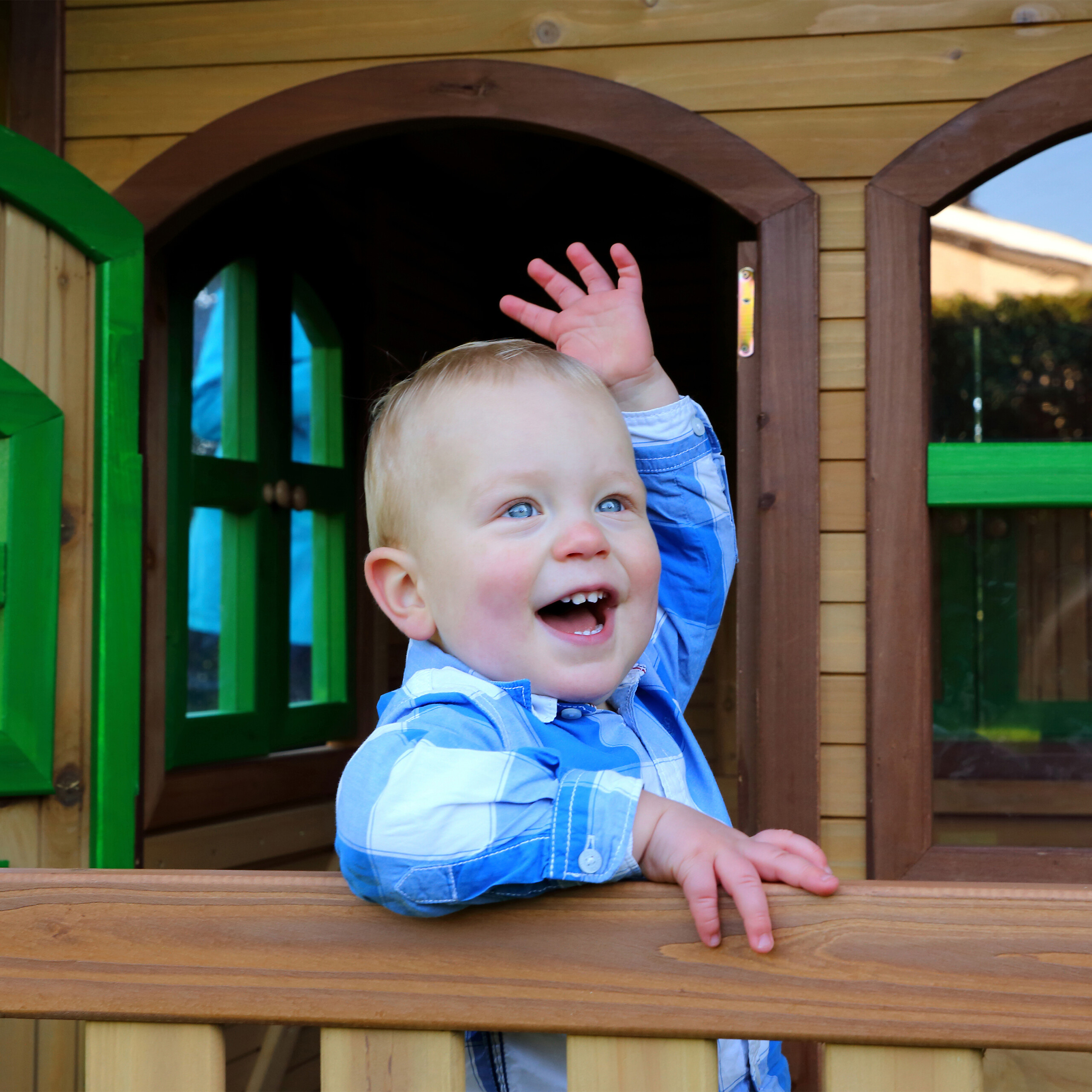 AXI Spielhaus Tom braun B/H/L: ca. 287x231x191 cm