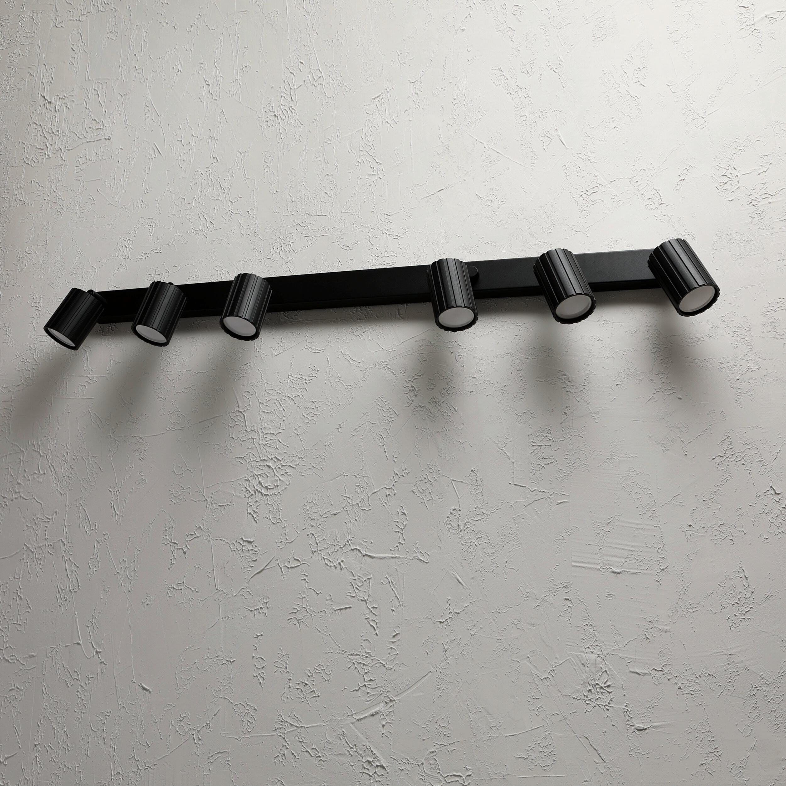 Lamkur Strahler Prisma schwarz Stahl B/H/L: ca. 6,5x16,5x117 cm 6 Brennstellen