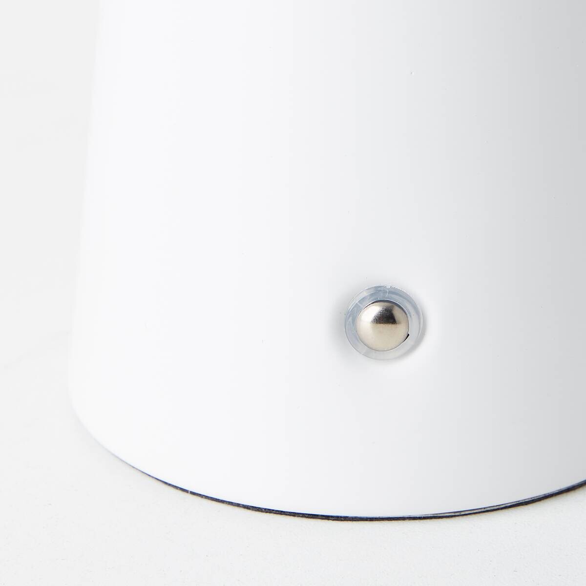 Brilliant Akku-LED-Tischleuchte Muffin weiß Metall B/H/L: ca. 15x18,5x15 cm