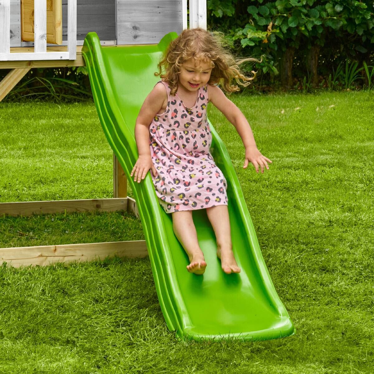 Zwerkules Spielhaus Valli weiß B/H/L: ca. 148x224x270 cm