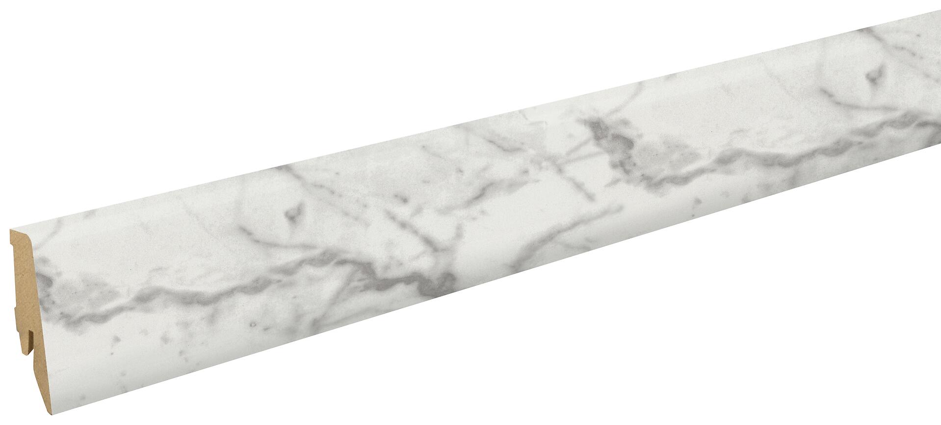 Sockelleiste L/B/H: ca. 250x1,8x5,8 cm pro Stück