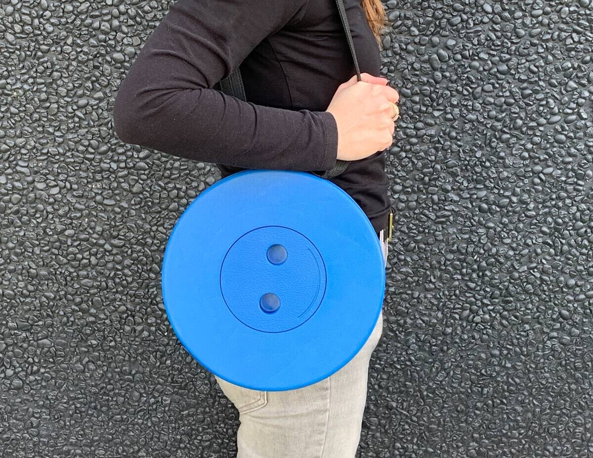 Hocker schwarz Kunststoff H/D: ca. 45x26 cm