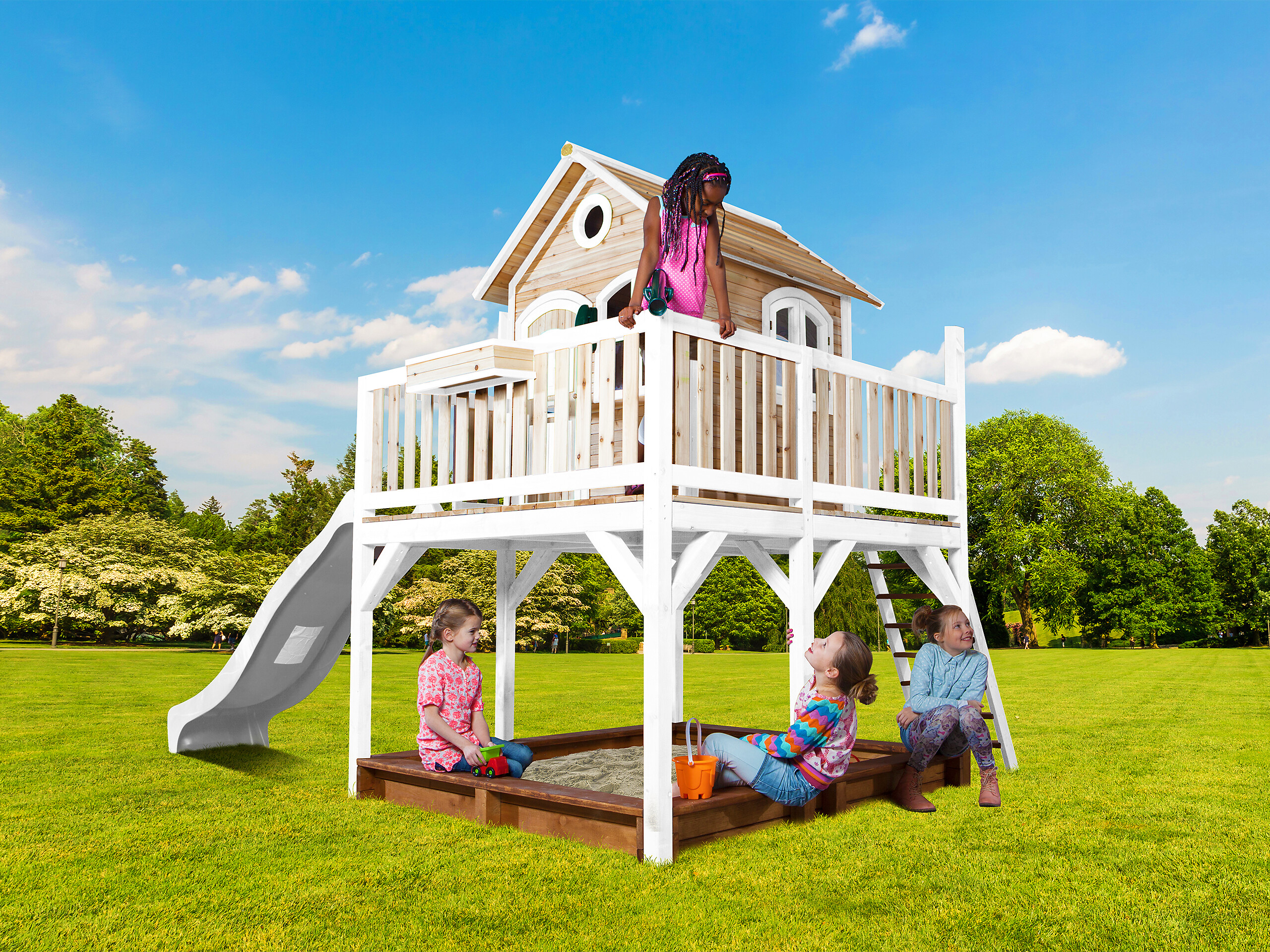 AXI Spielhaus Liam braun B/H/L: ca. 377x291x255 cm