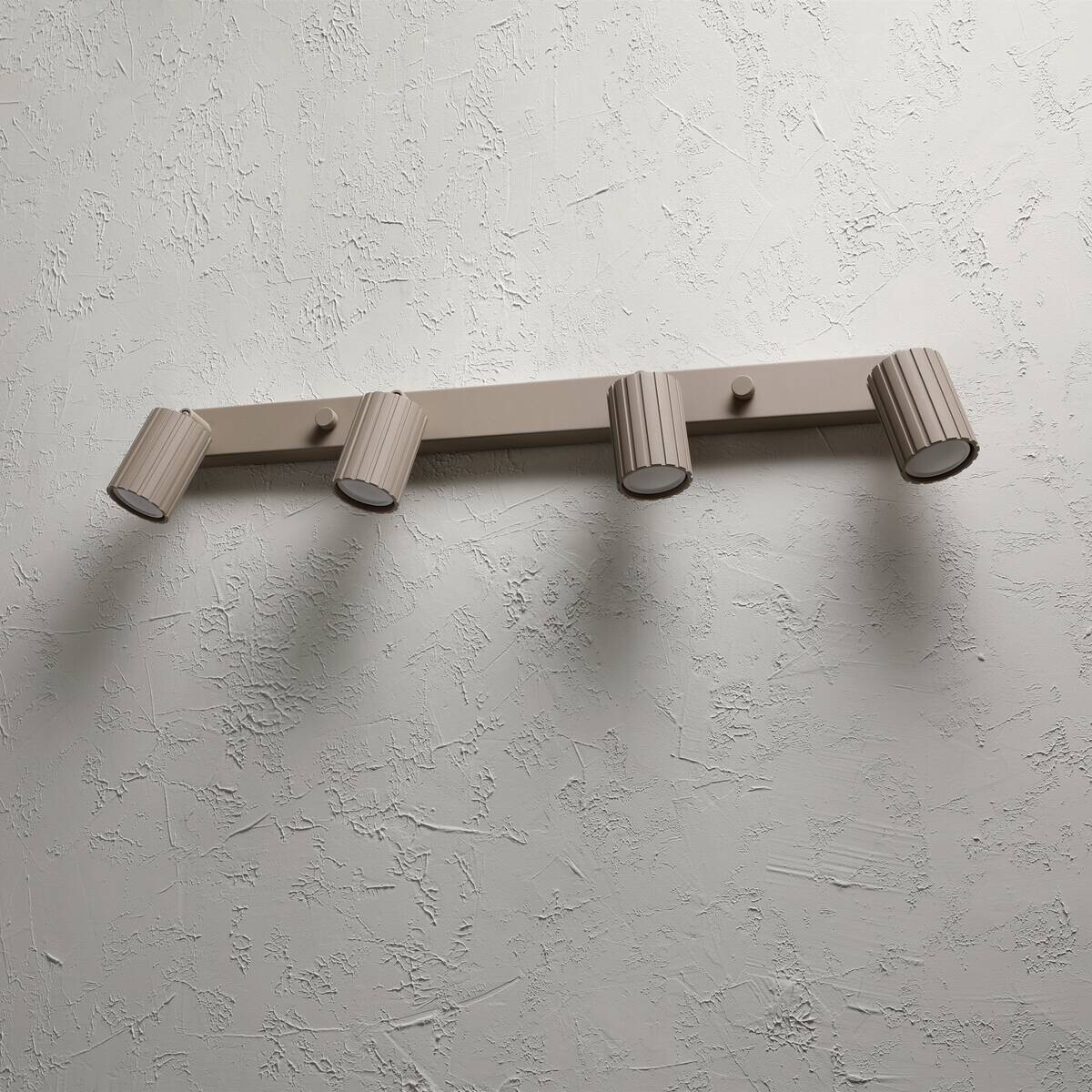 Lamkur Strahler Prisma beige Stahl B/H/L: ca. 6,5x16,5x81 cm 4 Brennstellen