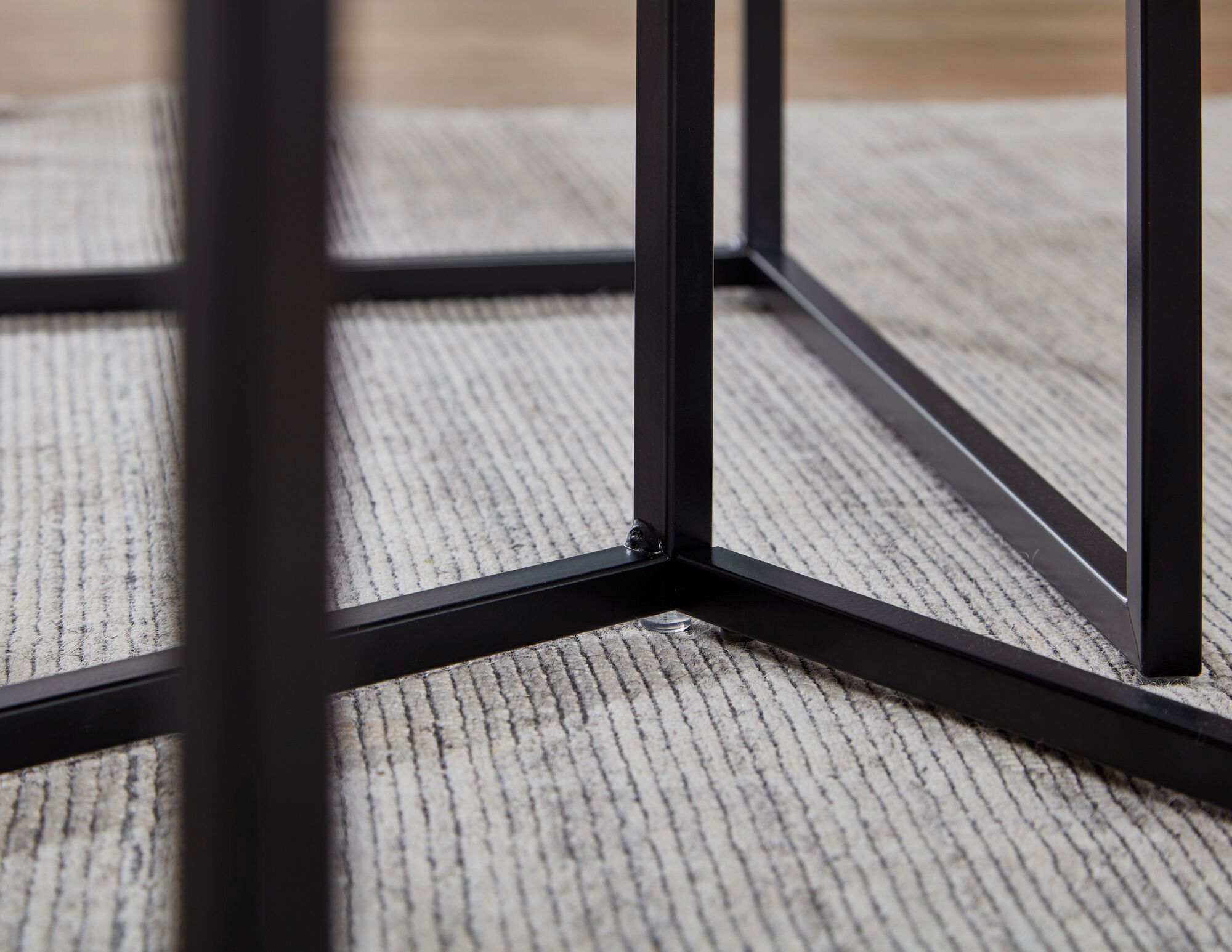 Beistelltisch 2er-Set. schwarz Stahl B/H/T: ca. 40x45x40 cm