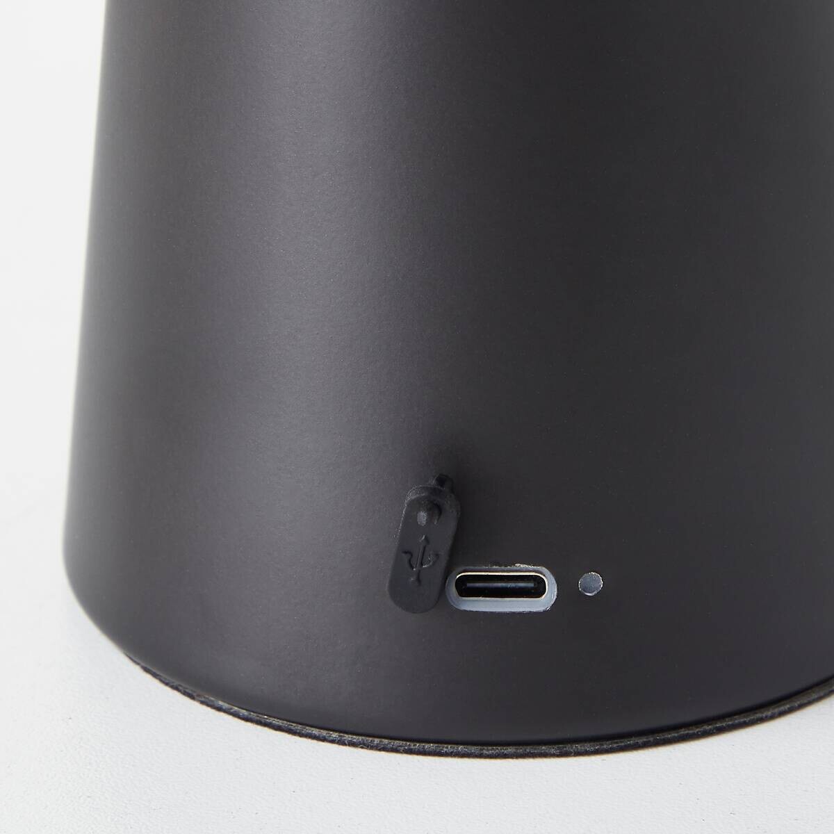 Brilliant Akku-LED-Tischleuchte Muffin schwarz Metall B/H/L: ca. 15x18,5x15 cm