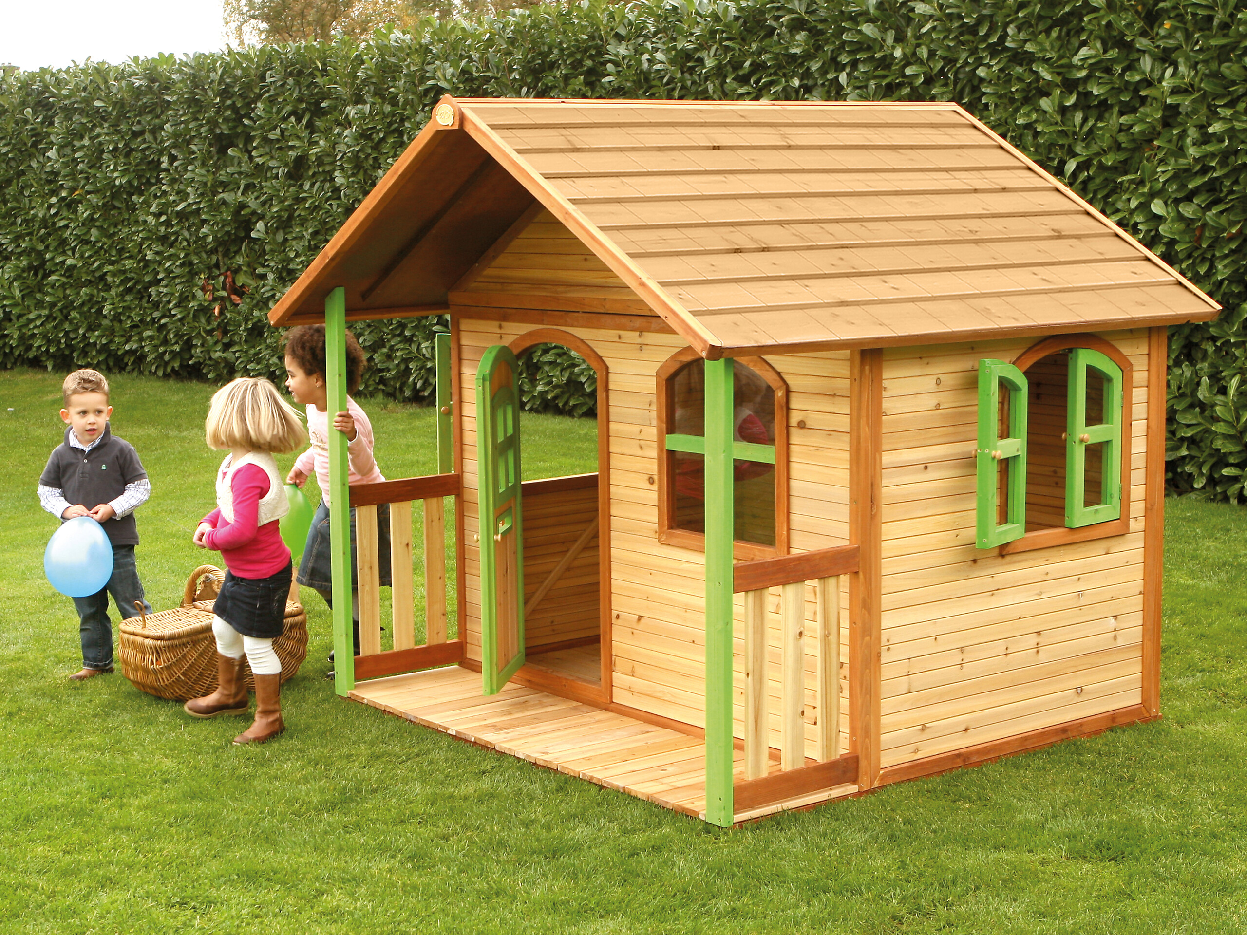 AXI Spielhaus Milan braun B/H/L: ca. 202x180x191 cm