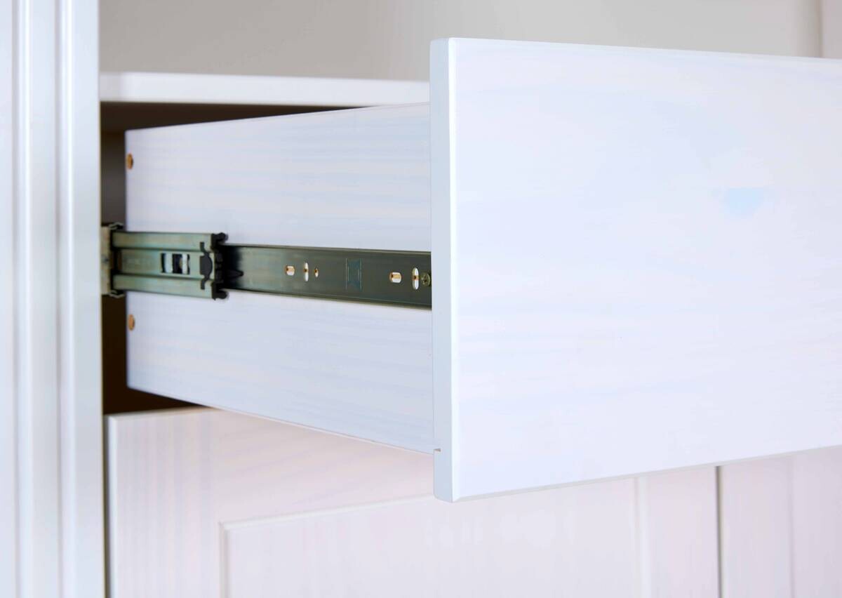 Vitrine Maluno weiß lackiert Holz B/H/L: ca. 41x163x117,2 cm