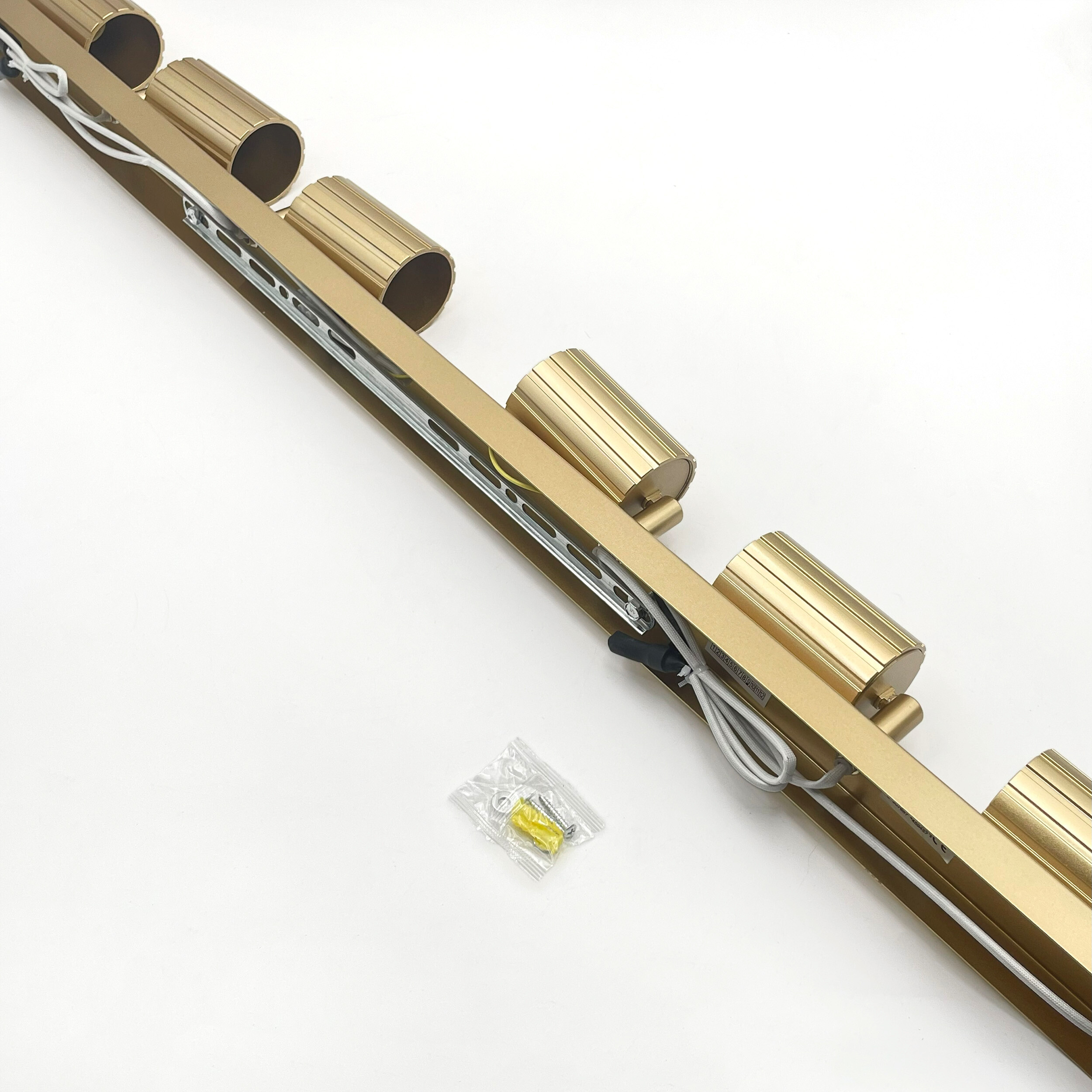 Lamkur Strahler Prisma gold Stahl B/H/L: ca. 6,5x16,5x117 cm 6 Brennstellen