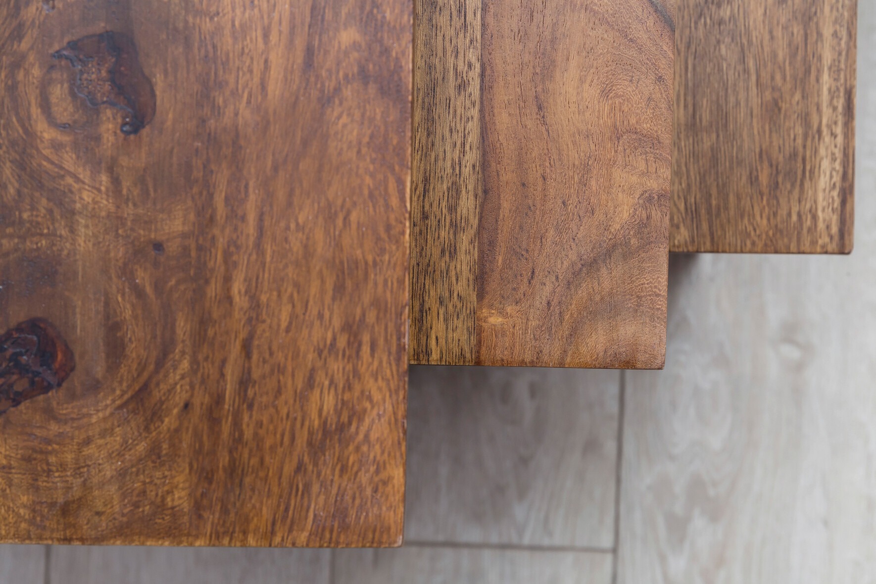 Beistelltisch 3er-Set natur schwarz pulverbeschichtet Echtholz Metall