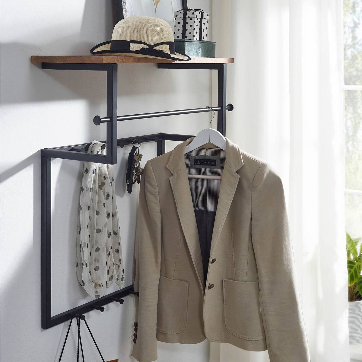 Garderobe natur schwarz pulverbeschichtet B/H/T: ca. 60x76x26 cm