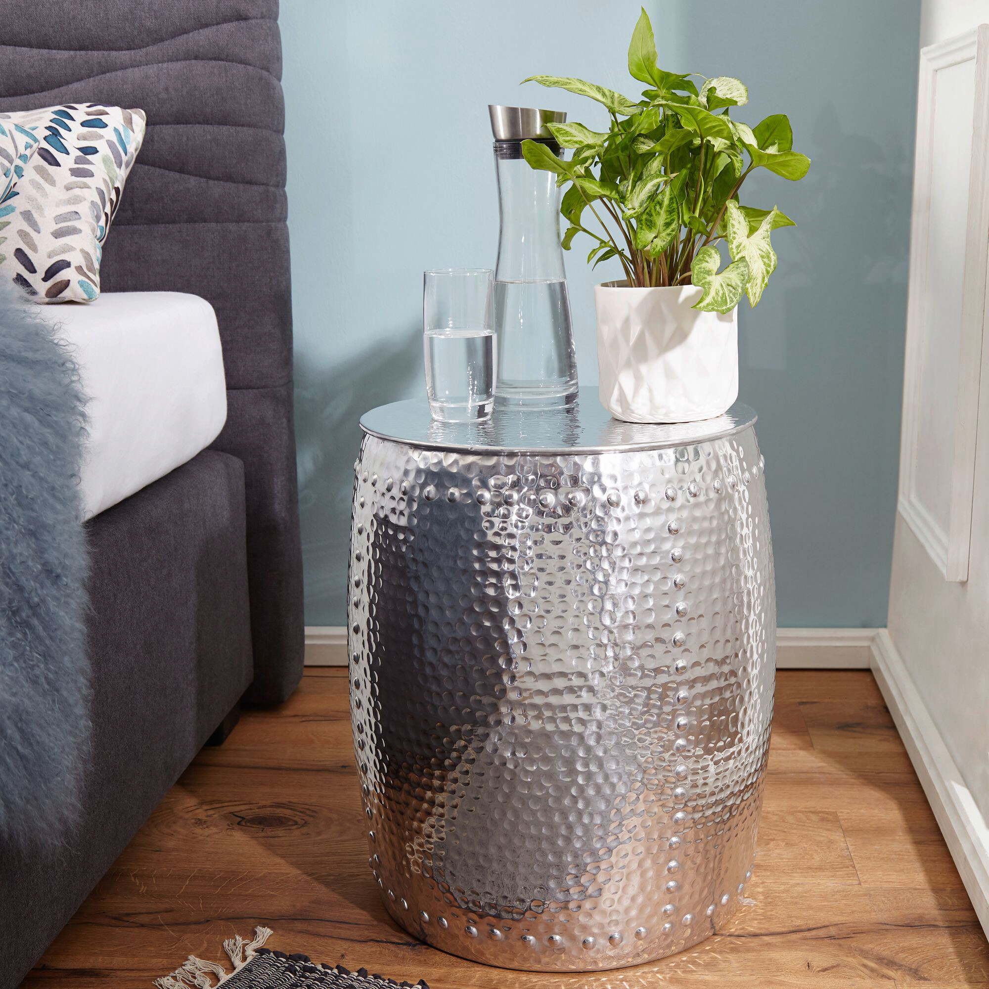 Beistelltisch silber Aluminium B/H/T: ca. 42x49x42 cm