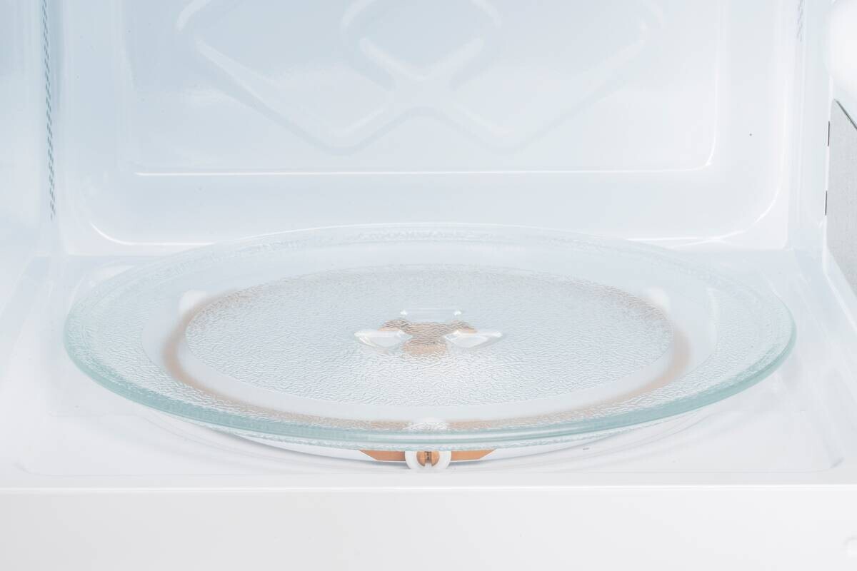 POCOline Mikrowelle D20MXP04-E70 weiß Metall B/H/T: ca. 44x24x32 cm ca. 20 l