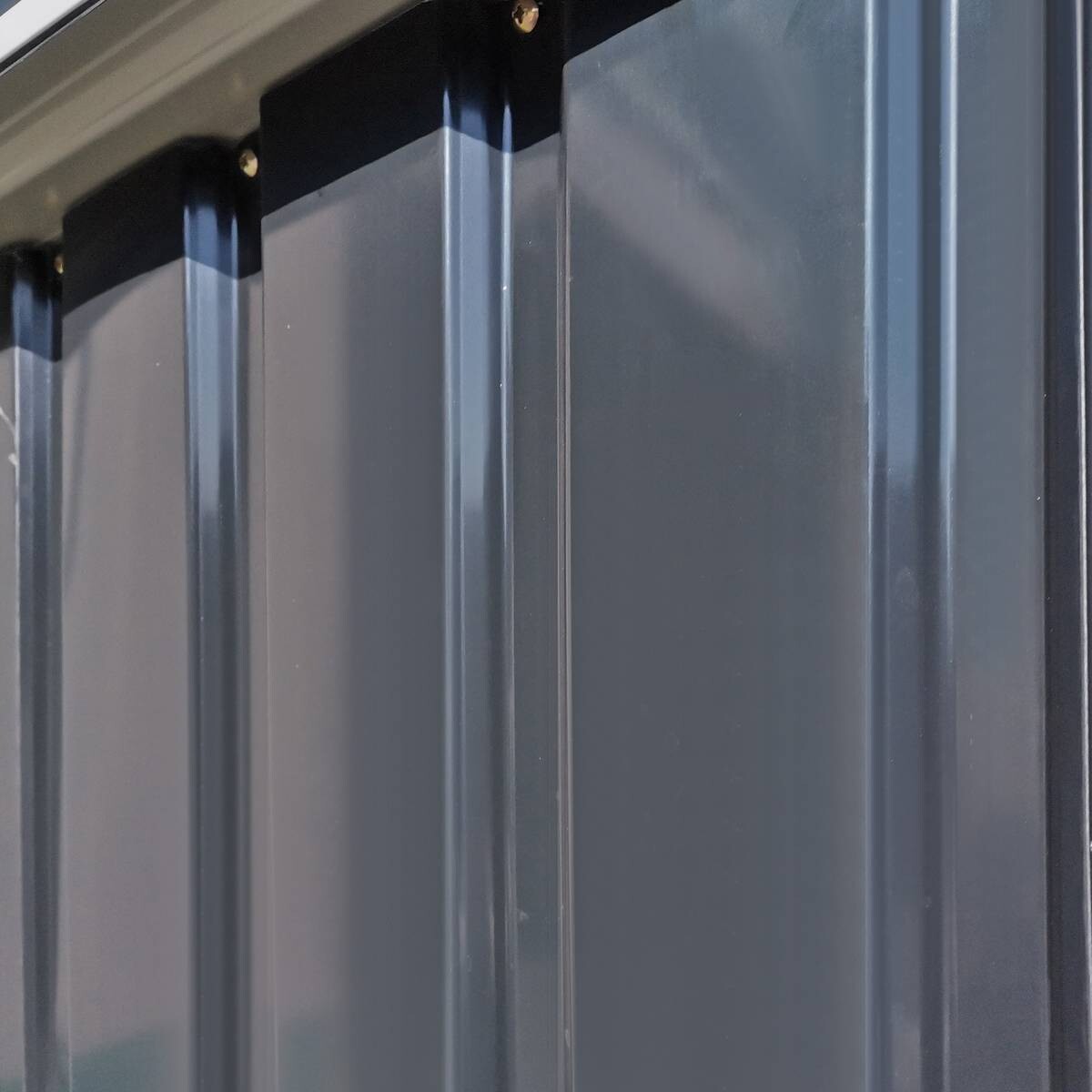 Outsunny Gartenhaus dunkelgrau B/H/L: ca. 84x189x142 cm