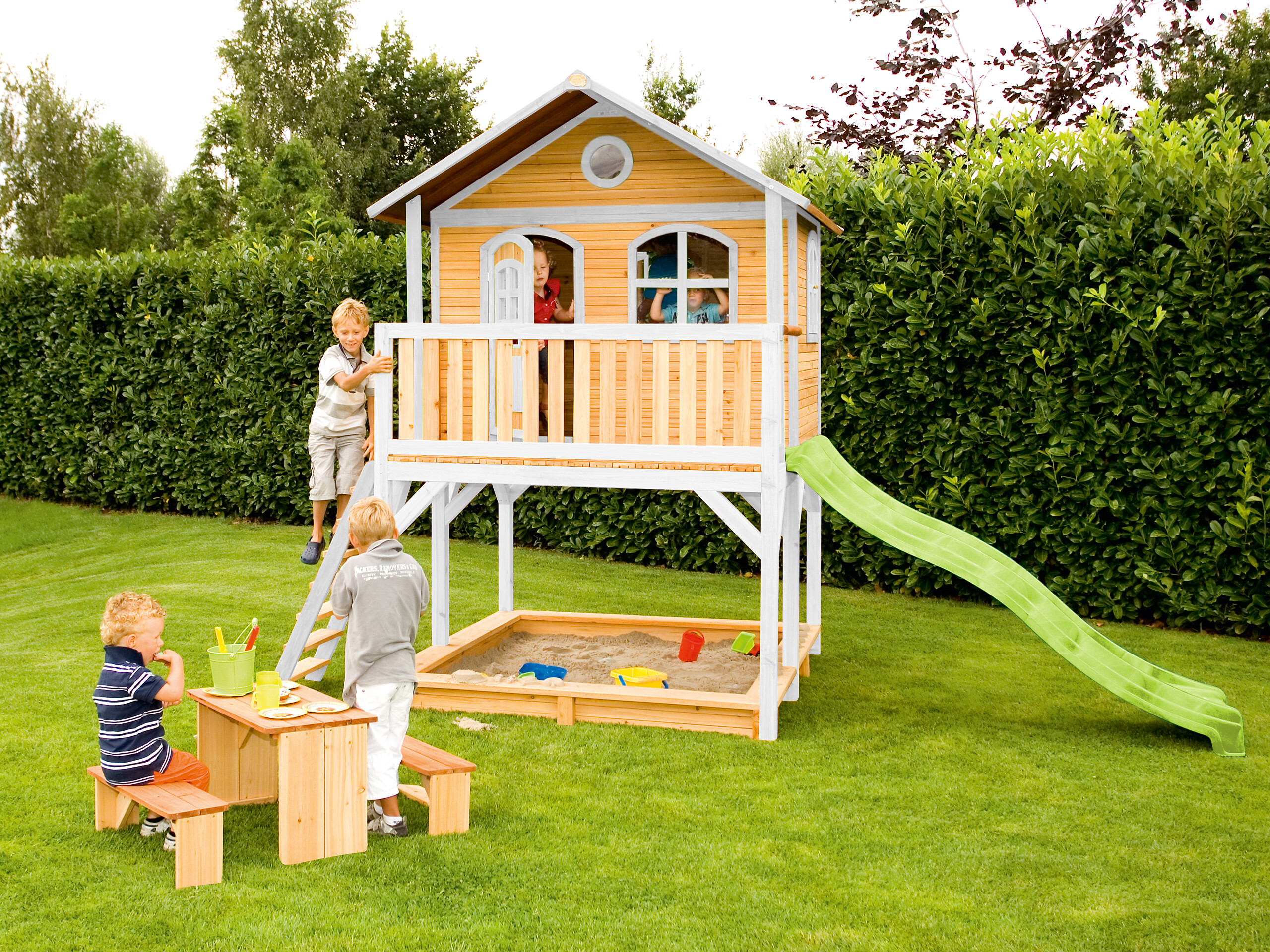 AXI Spielhaus Marc braun B/H/L: ca. 432x293x212 cm