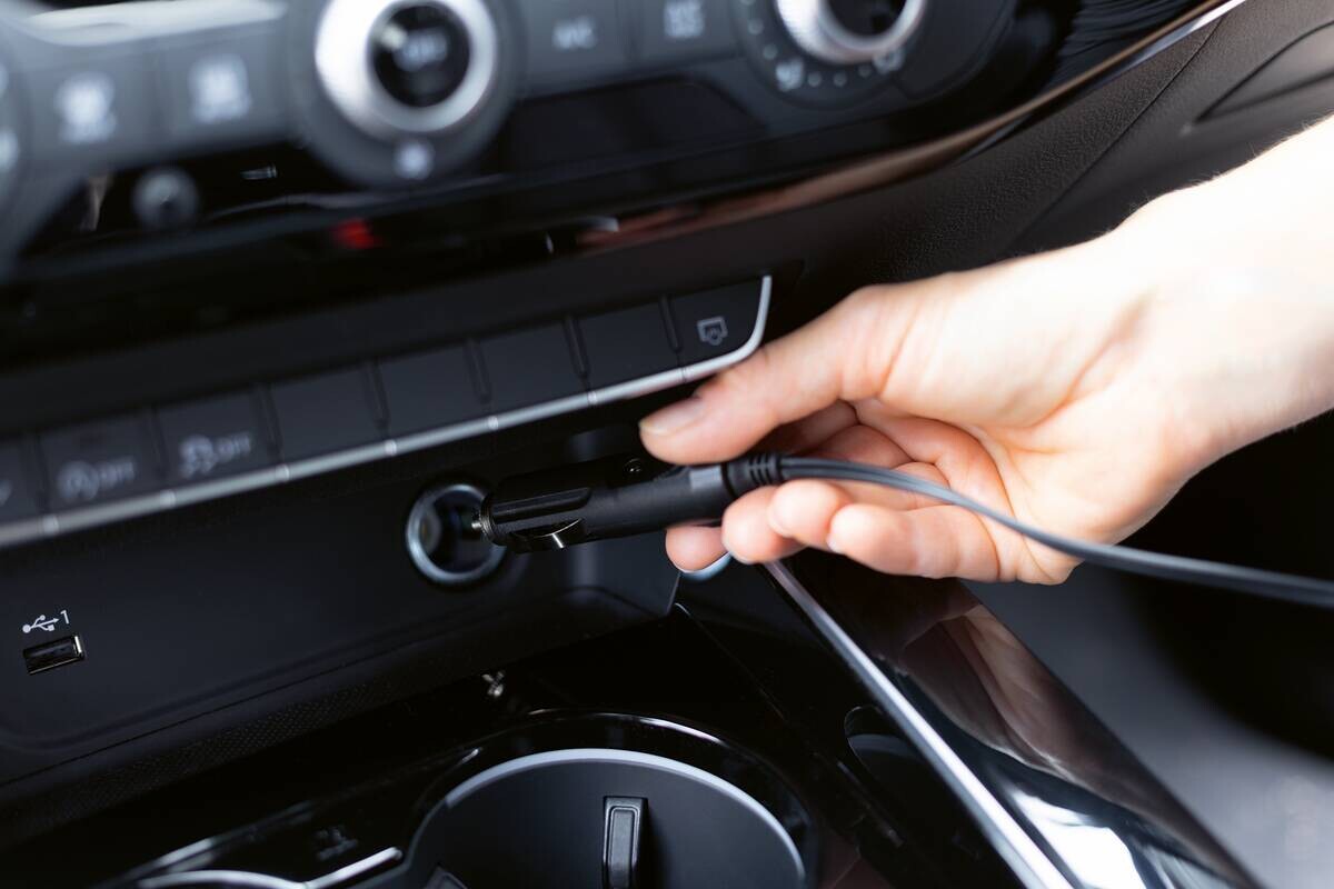 CLEANmaxx Akku-Handstaubsauger rot schwarz B/H/L: ca. 10x12x37 cm