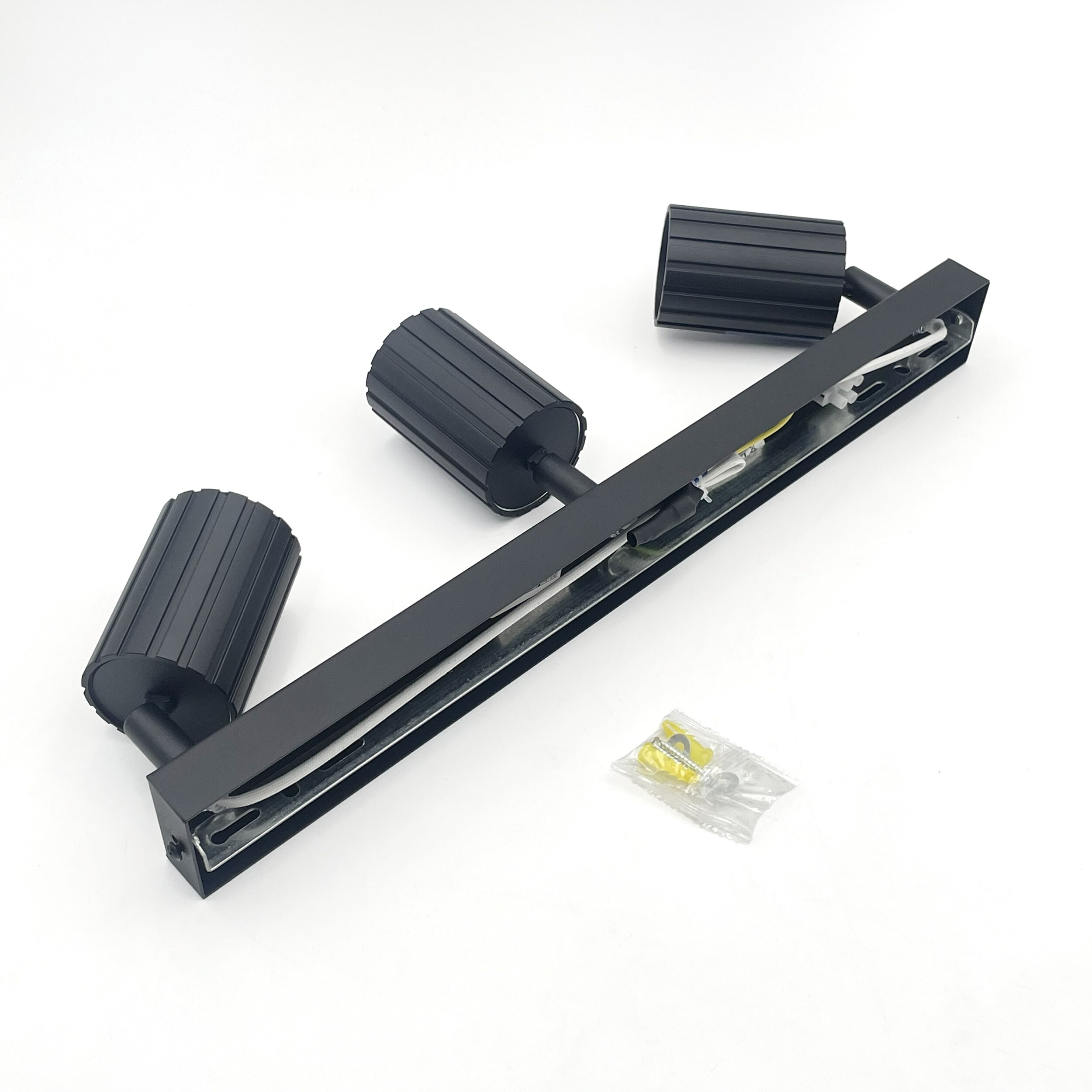 Lamkur Strahler Prisma schwarz Stahl B/H/L: ca. 6,5x16,5x45 cm 3 Brennstellen