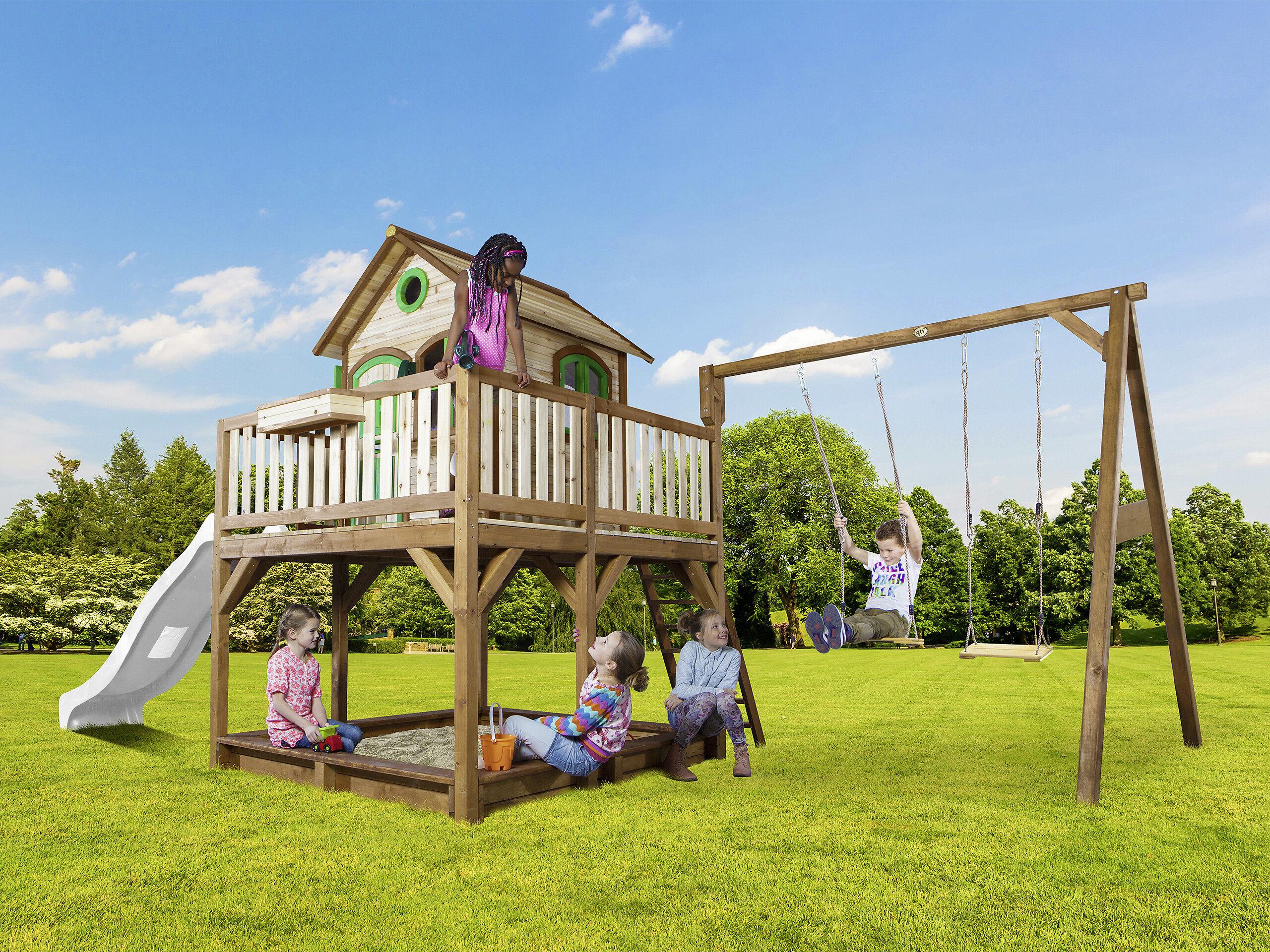 AXI Spielhaus Liam braun B/H/L: ca. 613x291x277 cm