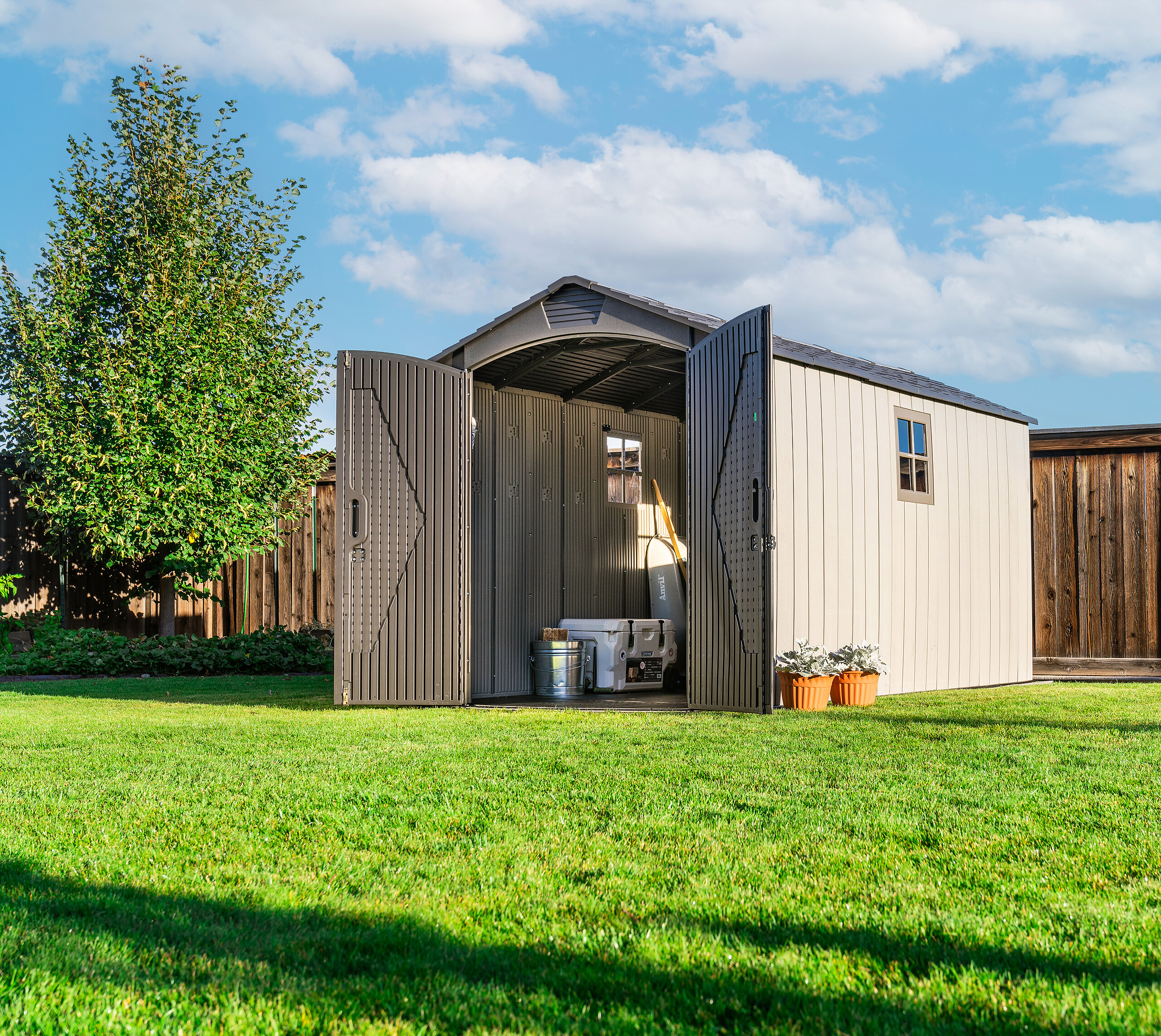 Lifetime Gerätehaus Utah grau B/H/L: ca. 206,2x264,4x426,5 cm