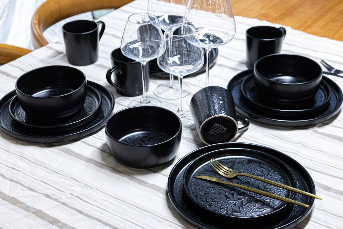POCOline Kombiservice schwarz Porzellan 16 tlg.