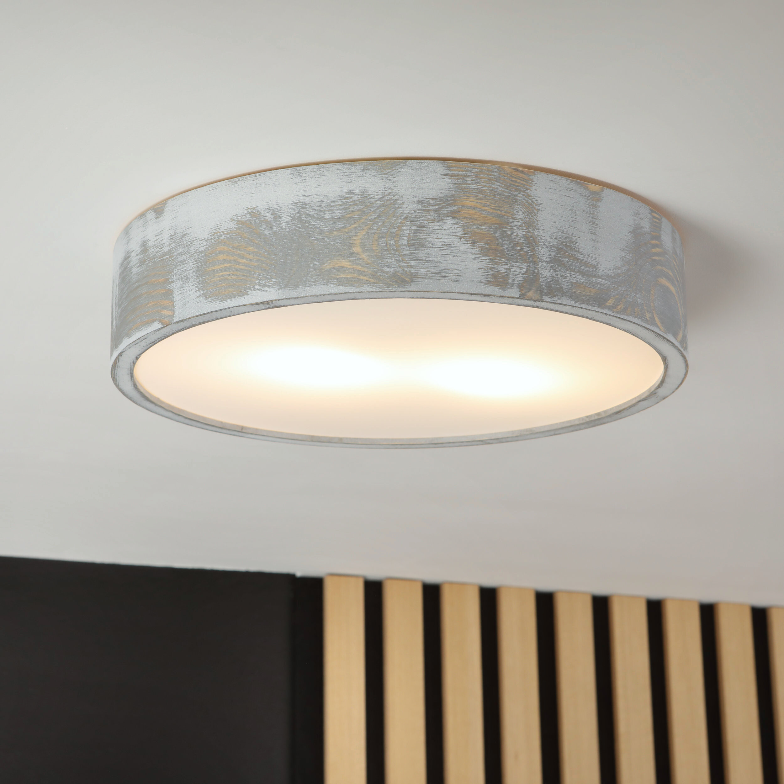 Lamkur Deckenleuchte hellbraun weiß Glas Holz B/H/L: ca. 38,5x12x38,5 cm 3 Brennstellen