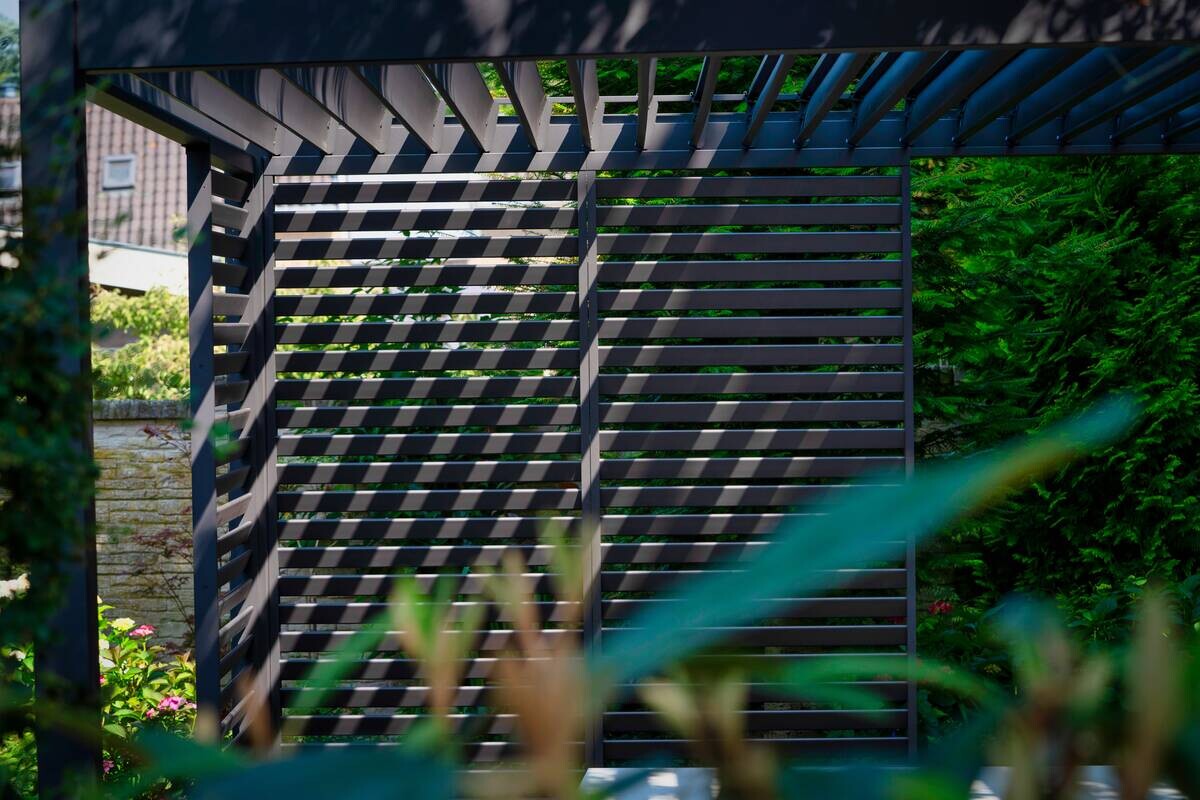 Mirador Lamellen-Seitenteil für Pergola Deluxe anthrazit Aluminium B/H/L: ca. 93x236,1x6 cm