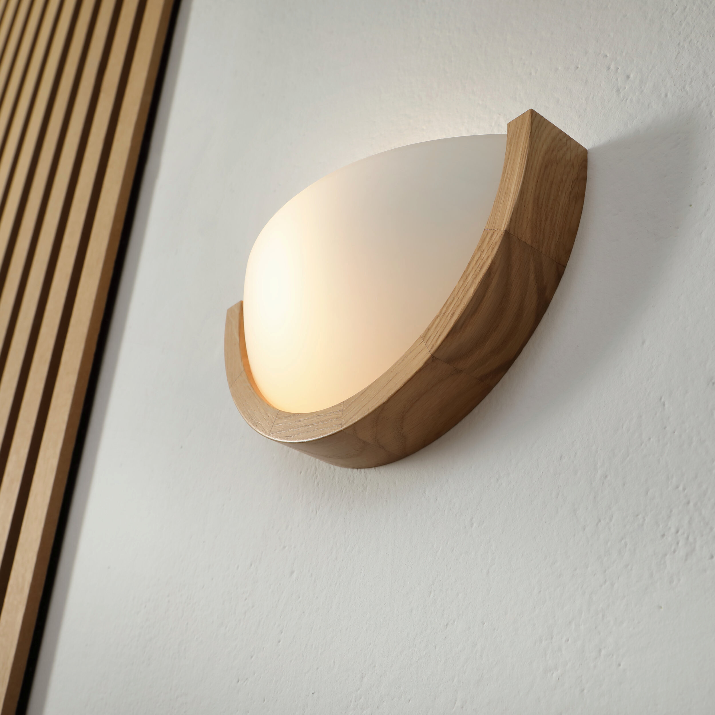 Lamkur Wandleuchte Eiche Holz Glas B/H/L: ca. 20x14x30 cm E27 1 Brennstellen