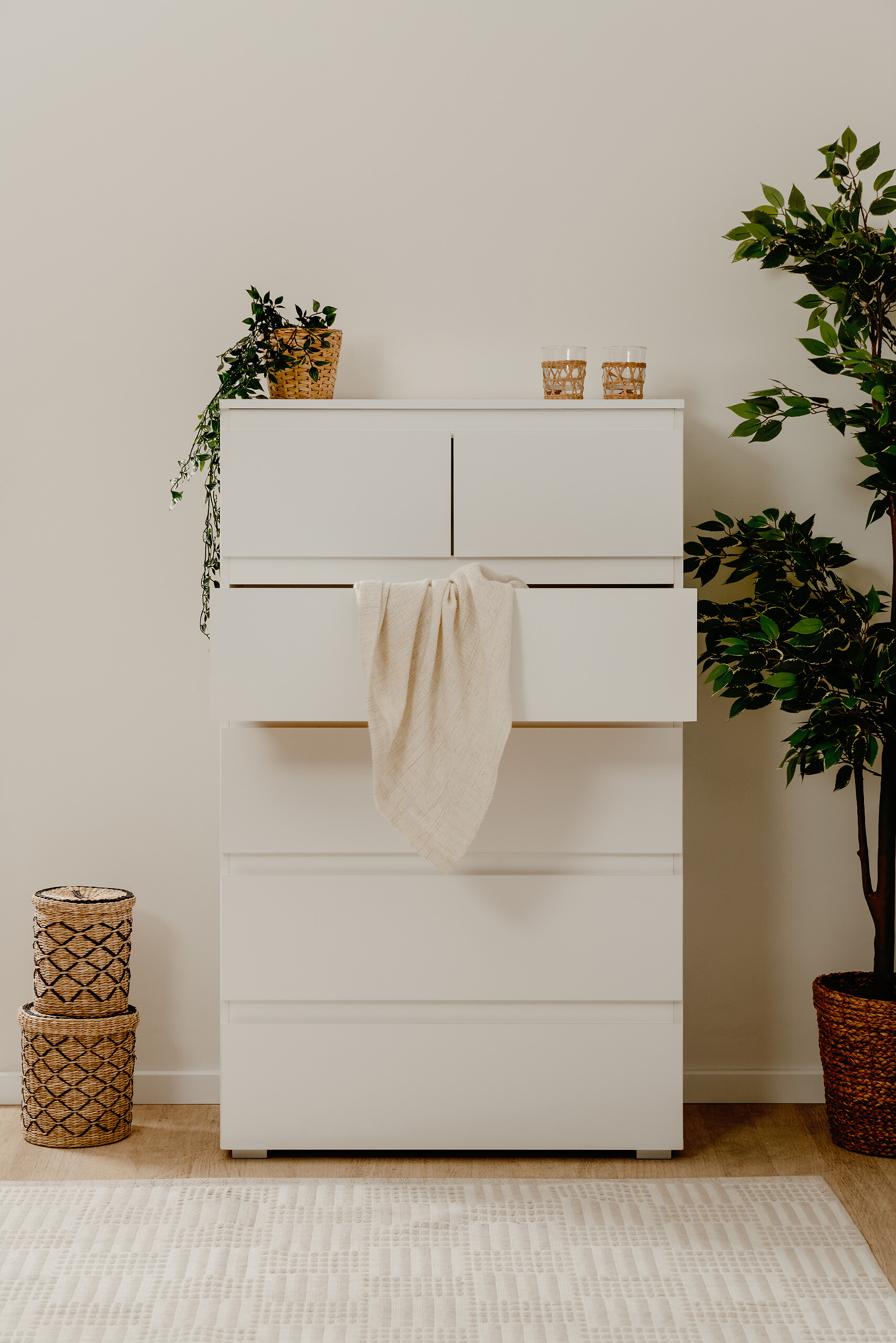 Schubkastenkommode Capetown weiß glänzend weiß B/H/T: ca. 80x132x40 cm