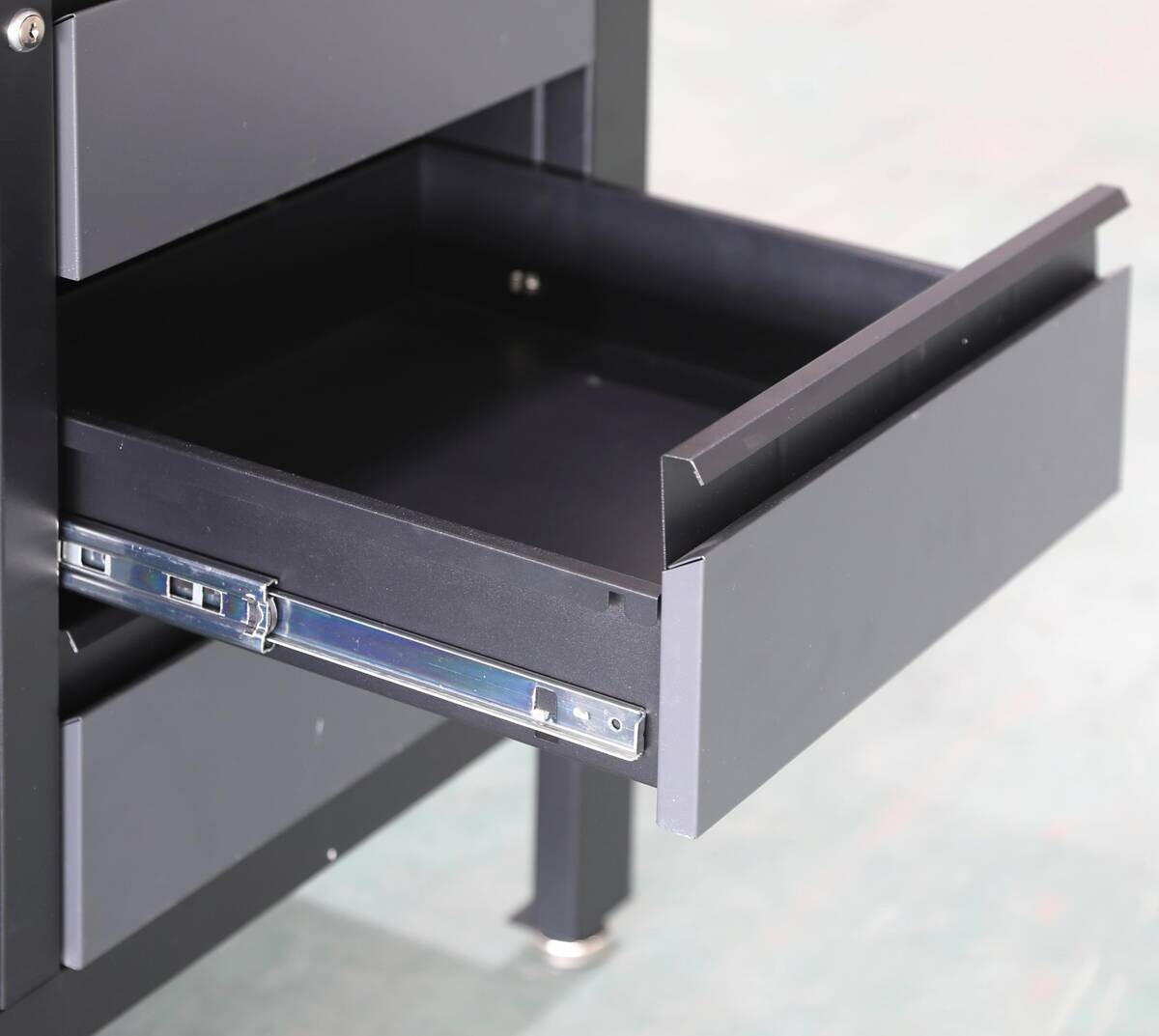 Feistos Werkbank Heros schwarz Stahl B/H/L: ca. 169x87x60 cm