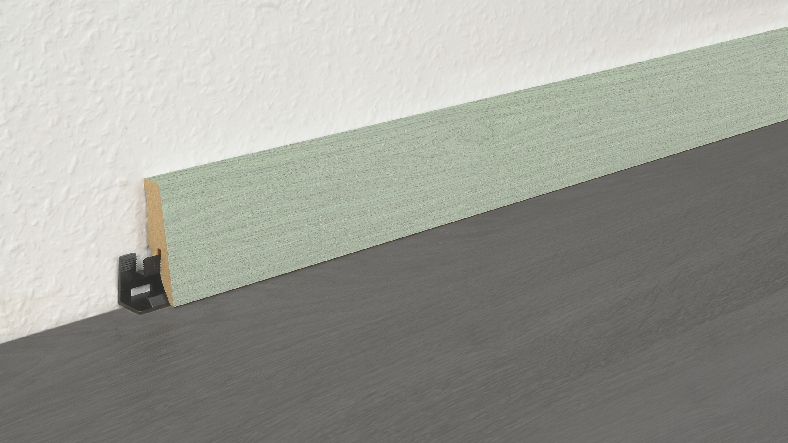 Sockelleiste L/B/H: ca. 250x1,8x5,8 cm pro Stück