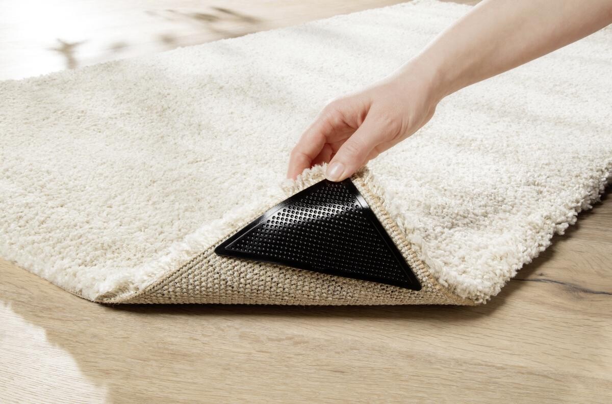 Teppichklebeecke schwarz B/L: ca. 15x7,5 cm