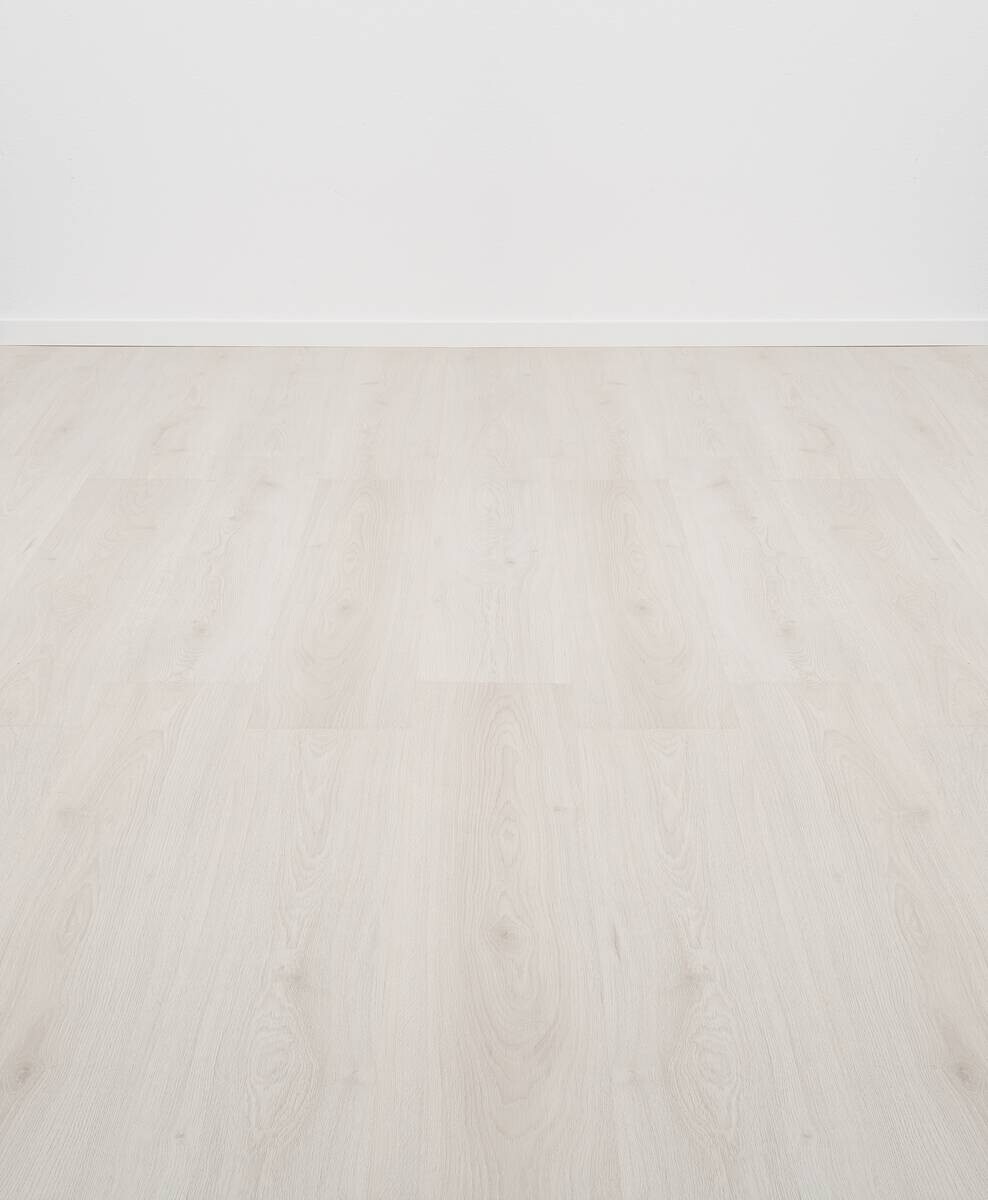 Superior Advanced Base Laminatboden Trend Eiche hell ca.2,131m² /Paket  B/L: ca. 19,3x138 cm pro Paket