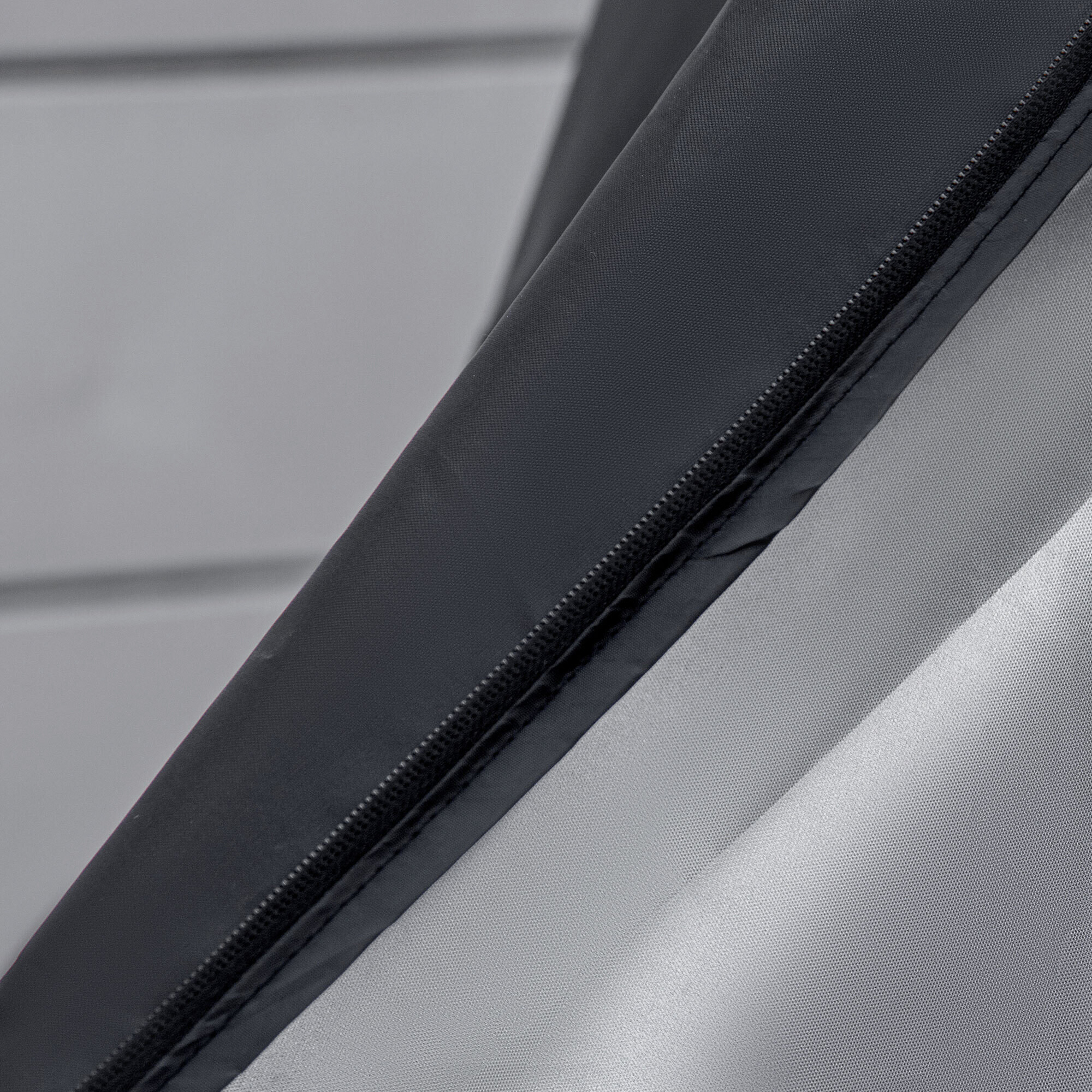 Outsunny Schutzhülle mit Tasche schwarz Kunststoff H/D: ca. 190x115 cm